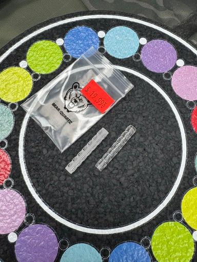 Preview pic of Bear quartz hollow pillars 35mm 2pk