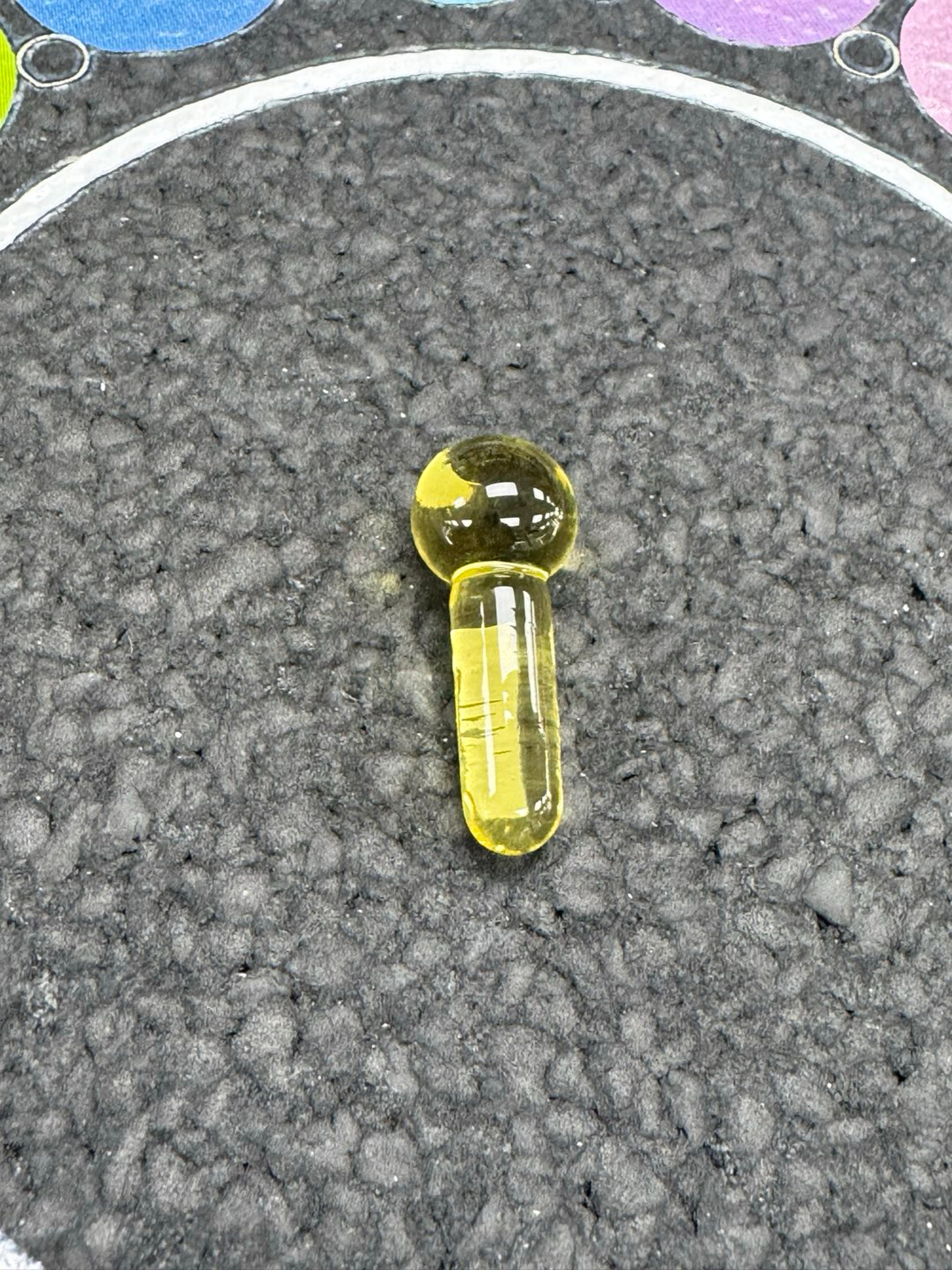 Preview pic of Bear quartz hanging pillar yallow