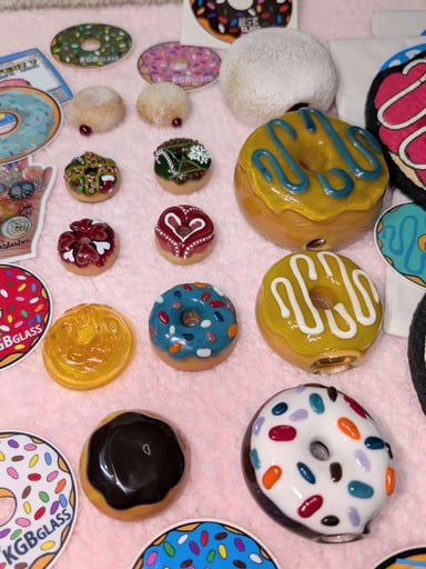 Preview pic of KGB Bakers Dozen Bundle 2014-2018 (13 Donuts)