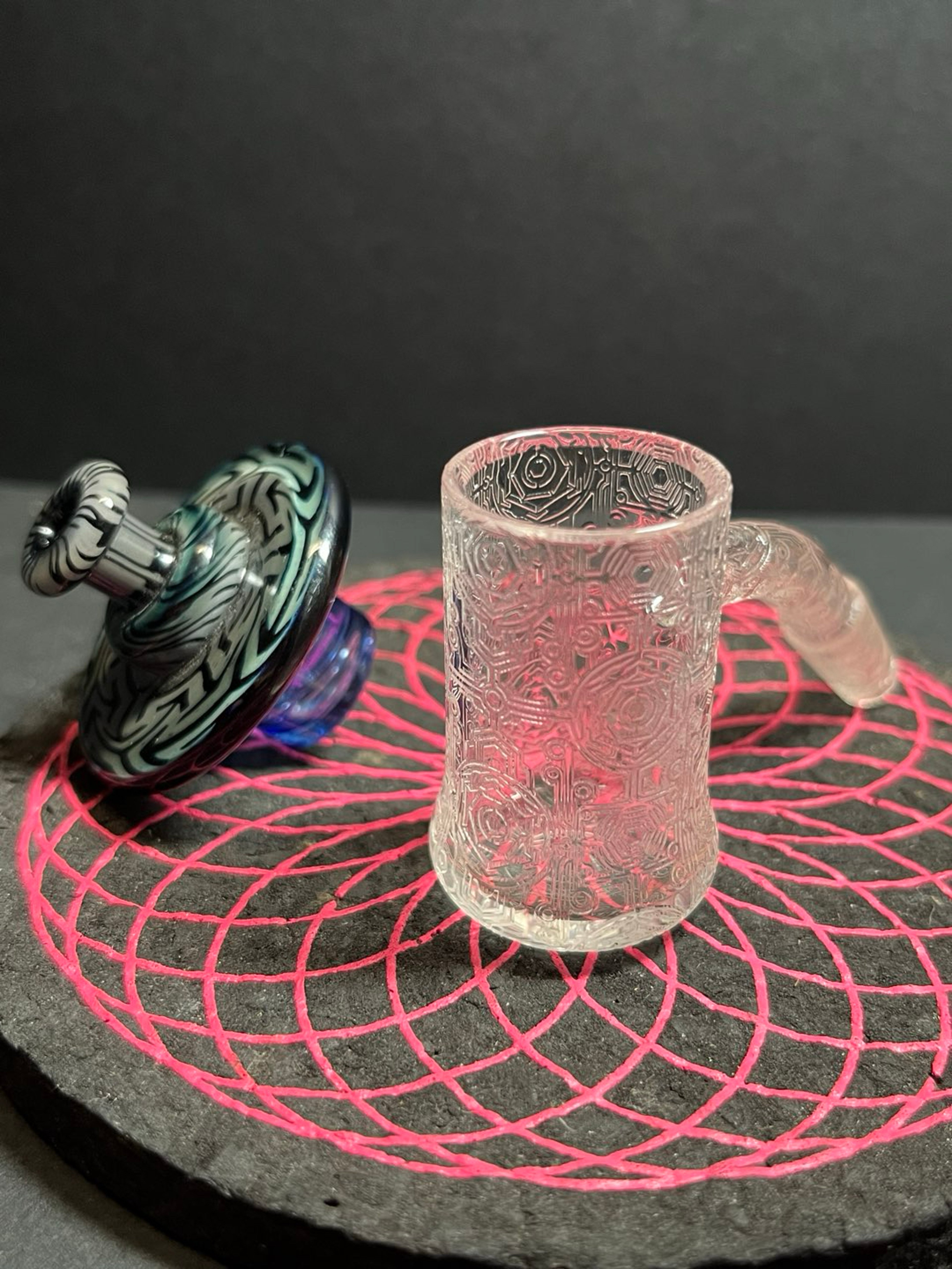Preview pic of Evan shore 25mm engraved trippy banger and el3ctro_b spinner cap