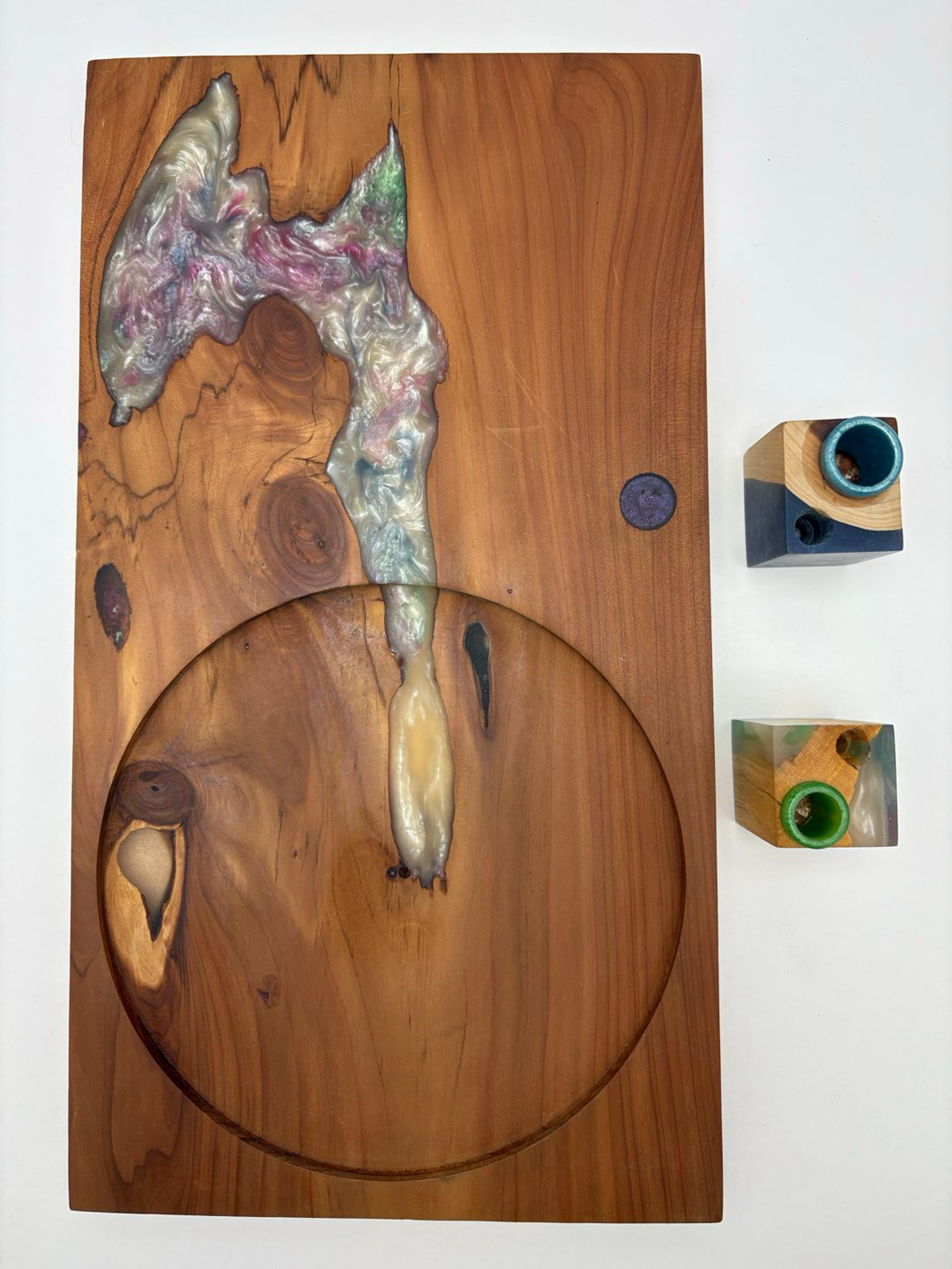 Preview pic of Wood with Rezin Sesh Board