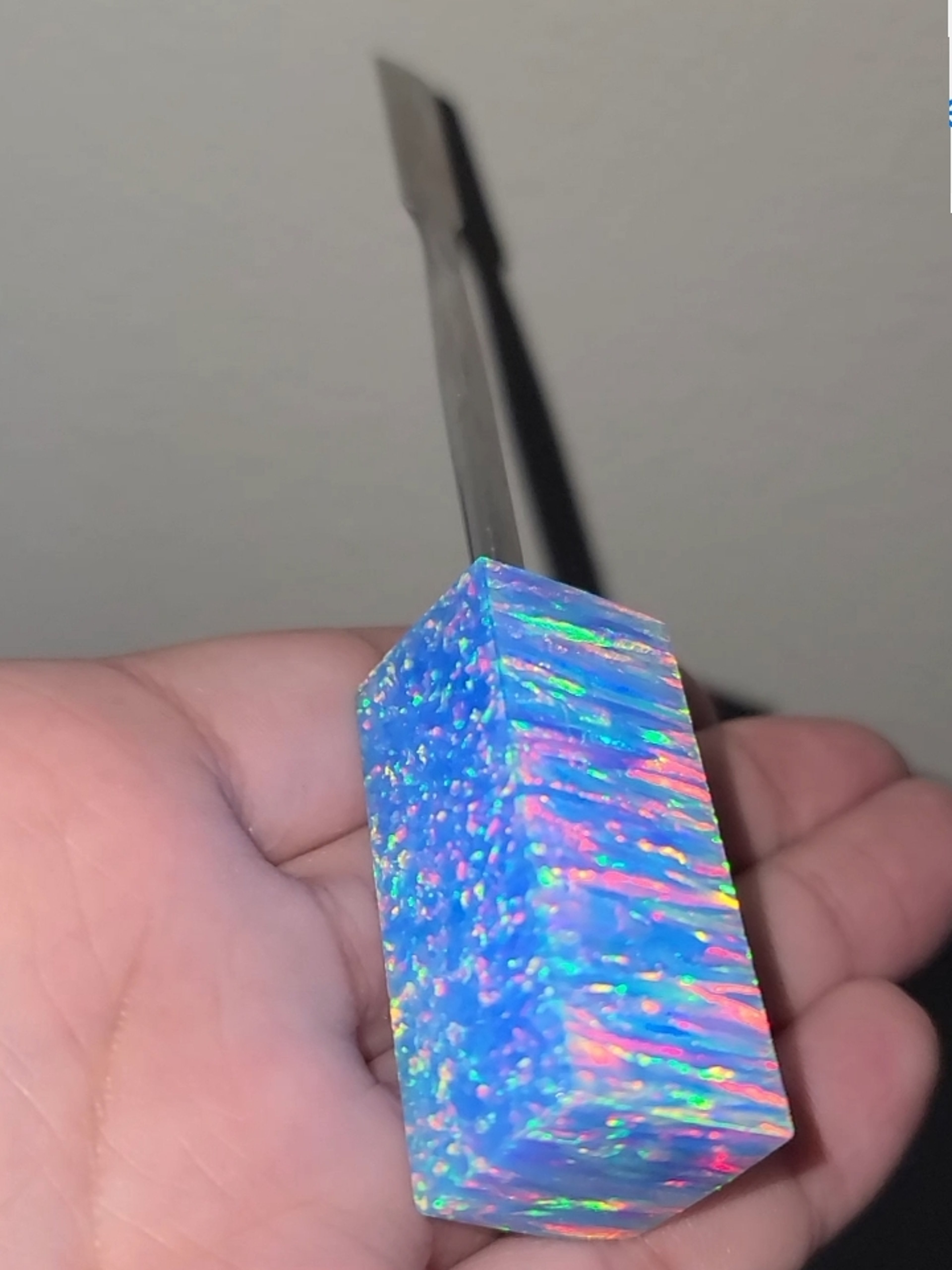Preview pic of Solid blue opal dab tool