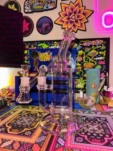 Preview pic of TAG Bong with Dry Catch