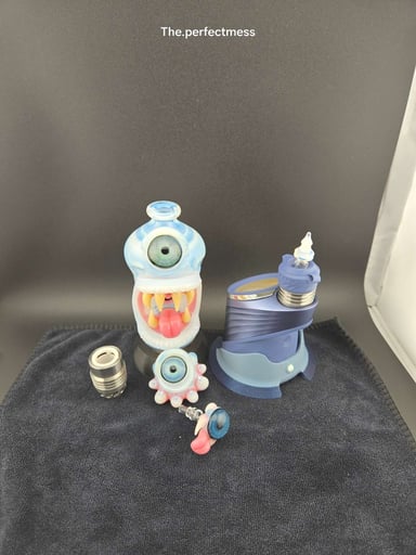 Preview pic of LE Puffco Peak Lacorte glass Bundle