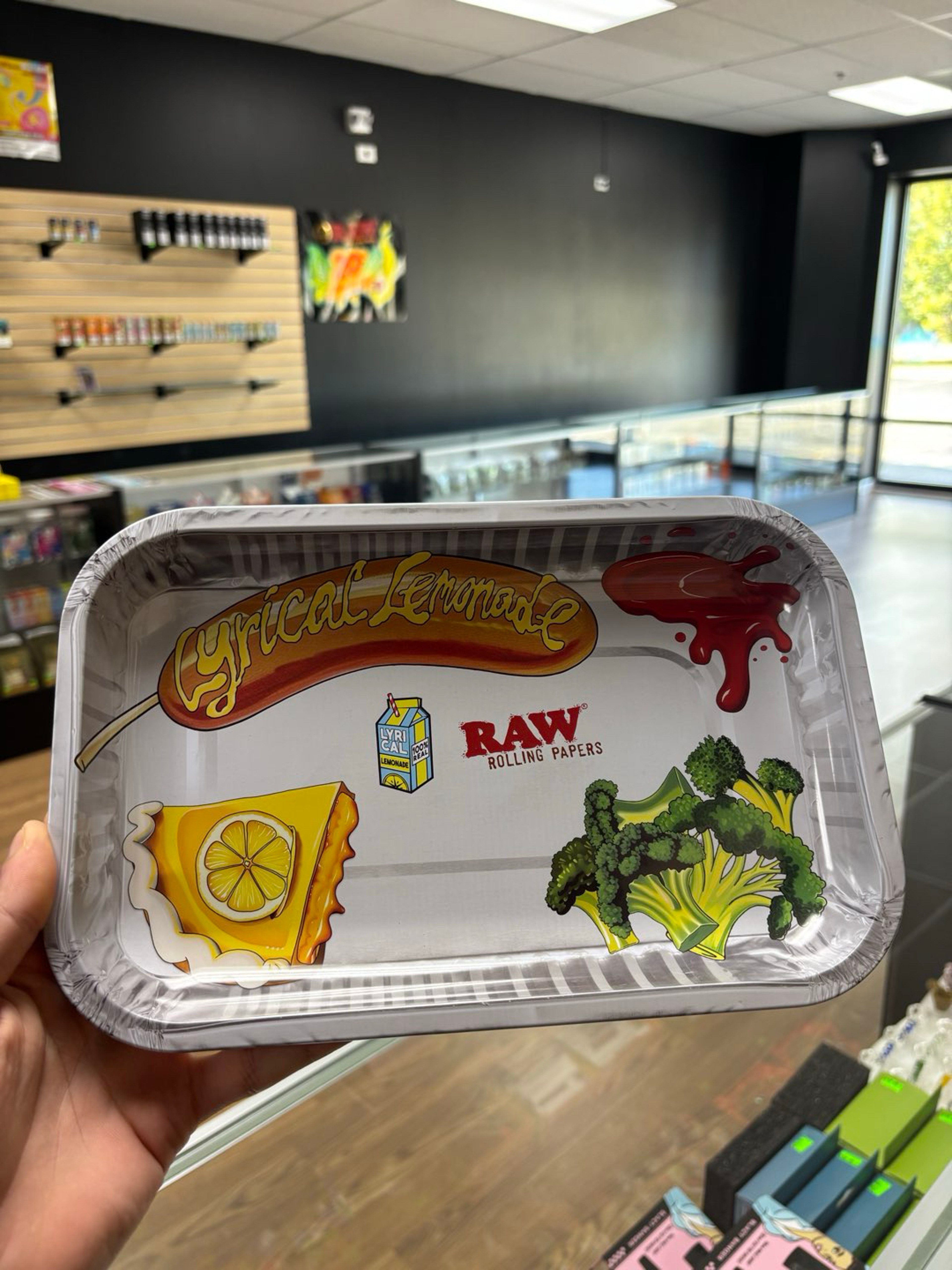 Preview pic of Raw x lyrical lemonade rolling tray!