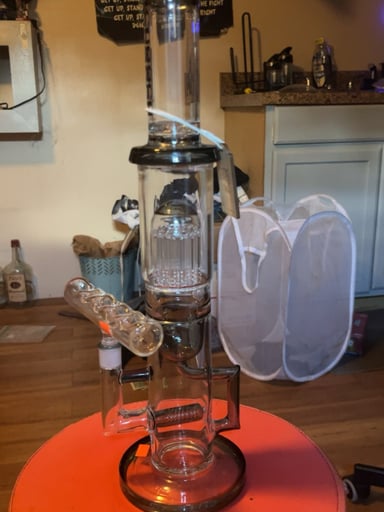 Preview pic of Cheech bong