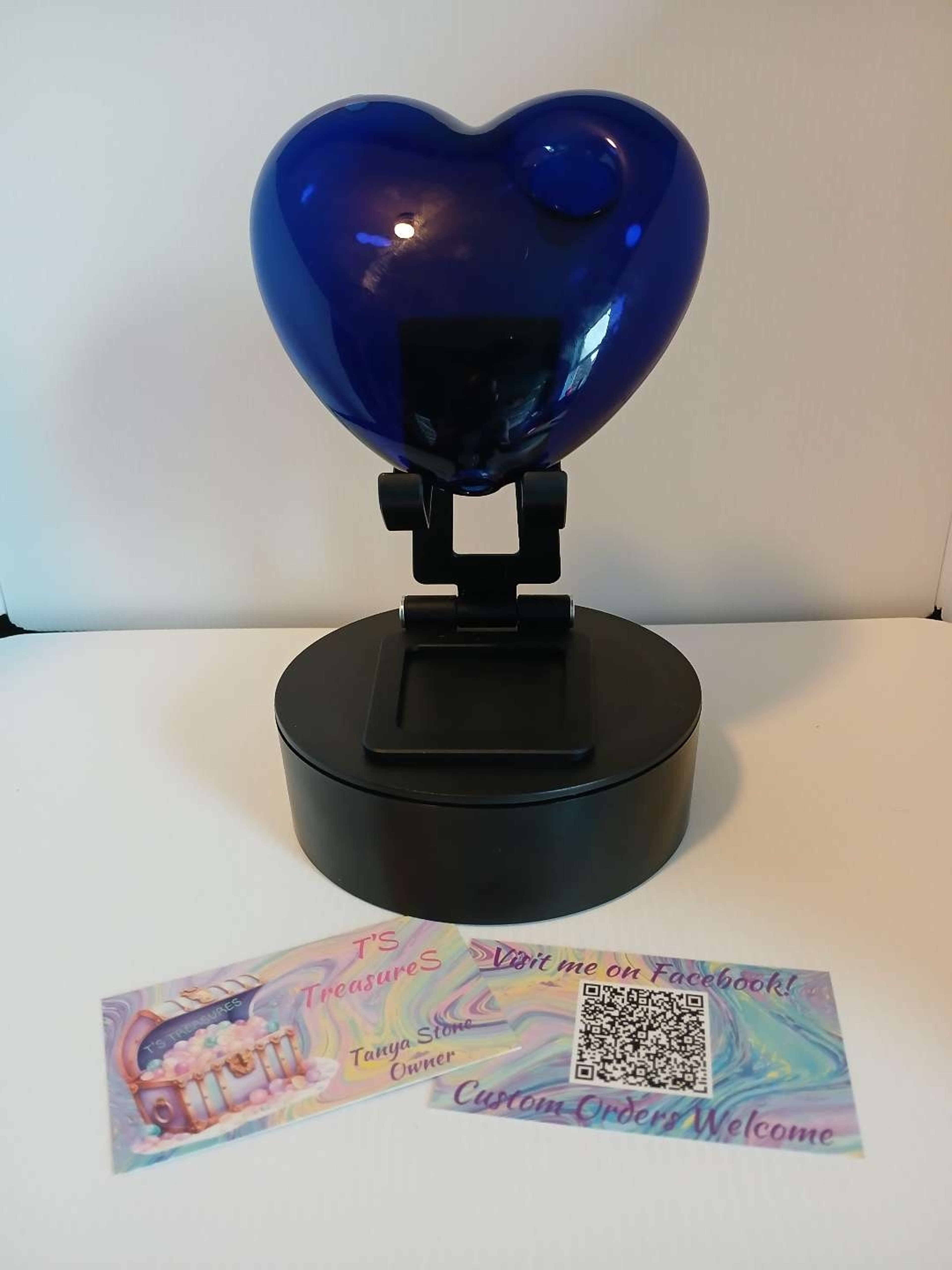 Preview pic of Large 6" blue heart