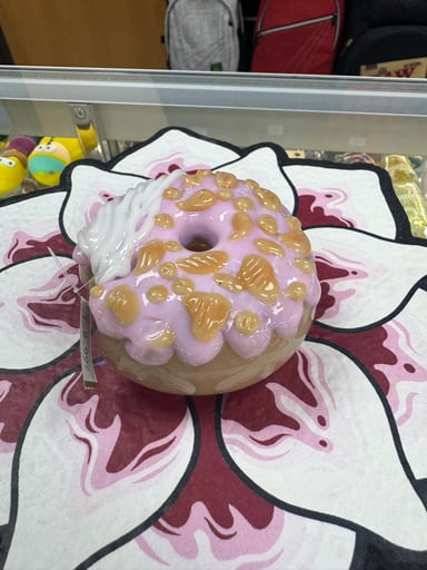 Preview pic of Empire glasswork pink donut hand pipe