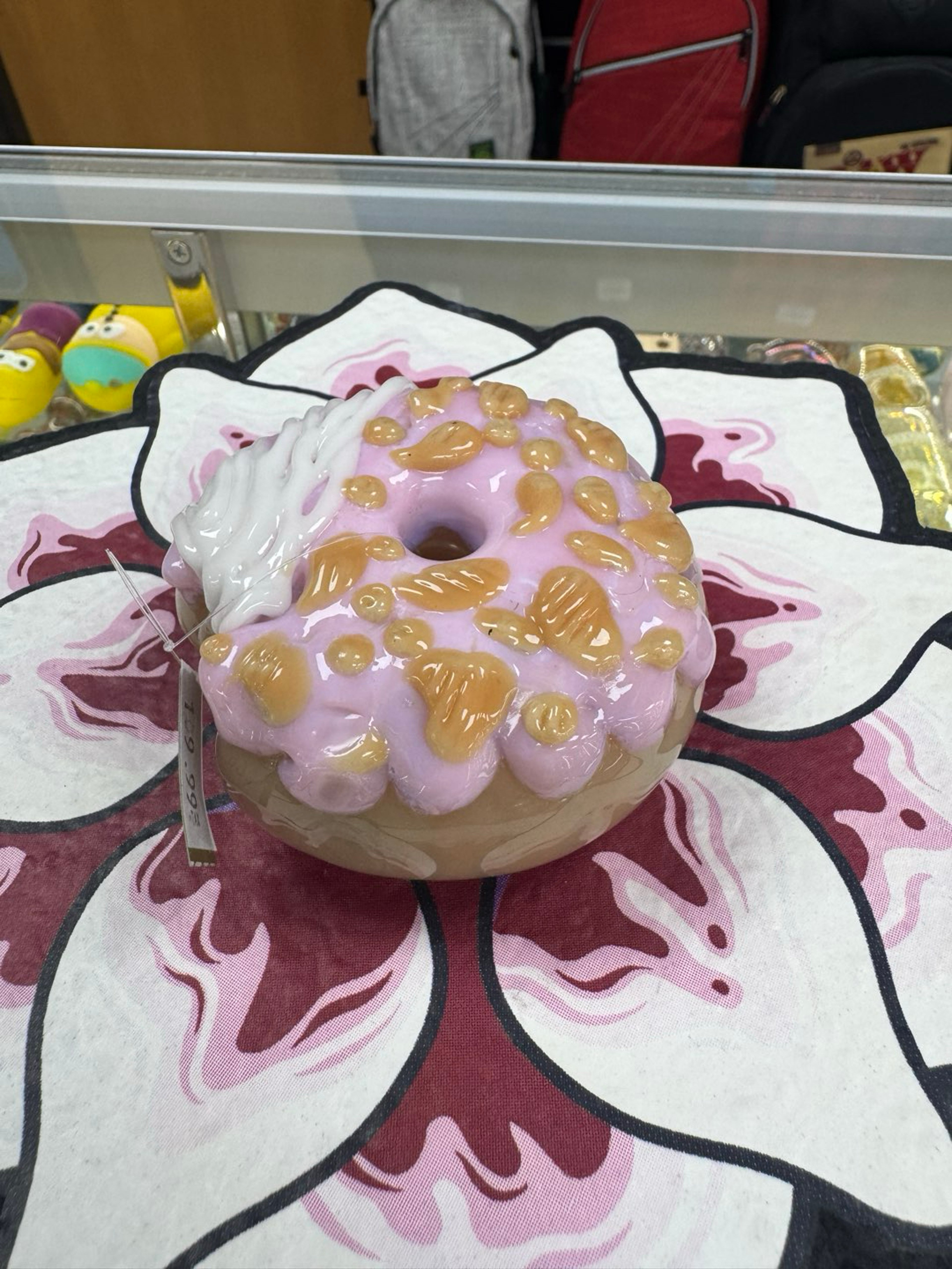 Preview pic of Empire glasswork pink donut hand pipe