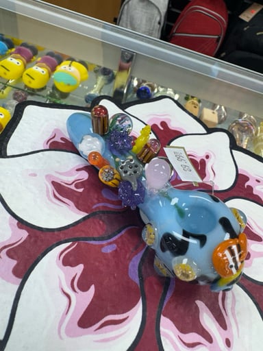 Preview pic of Empire glasswork hand pipe 3