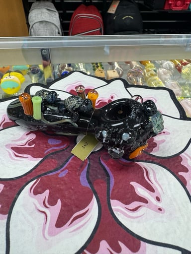 Preview pic of Empire glasswork hand pipe 6