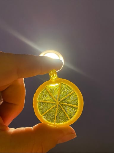 Preview pic of Lyons glass cfl lemon pendy