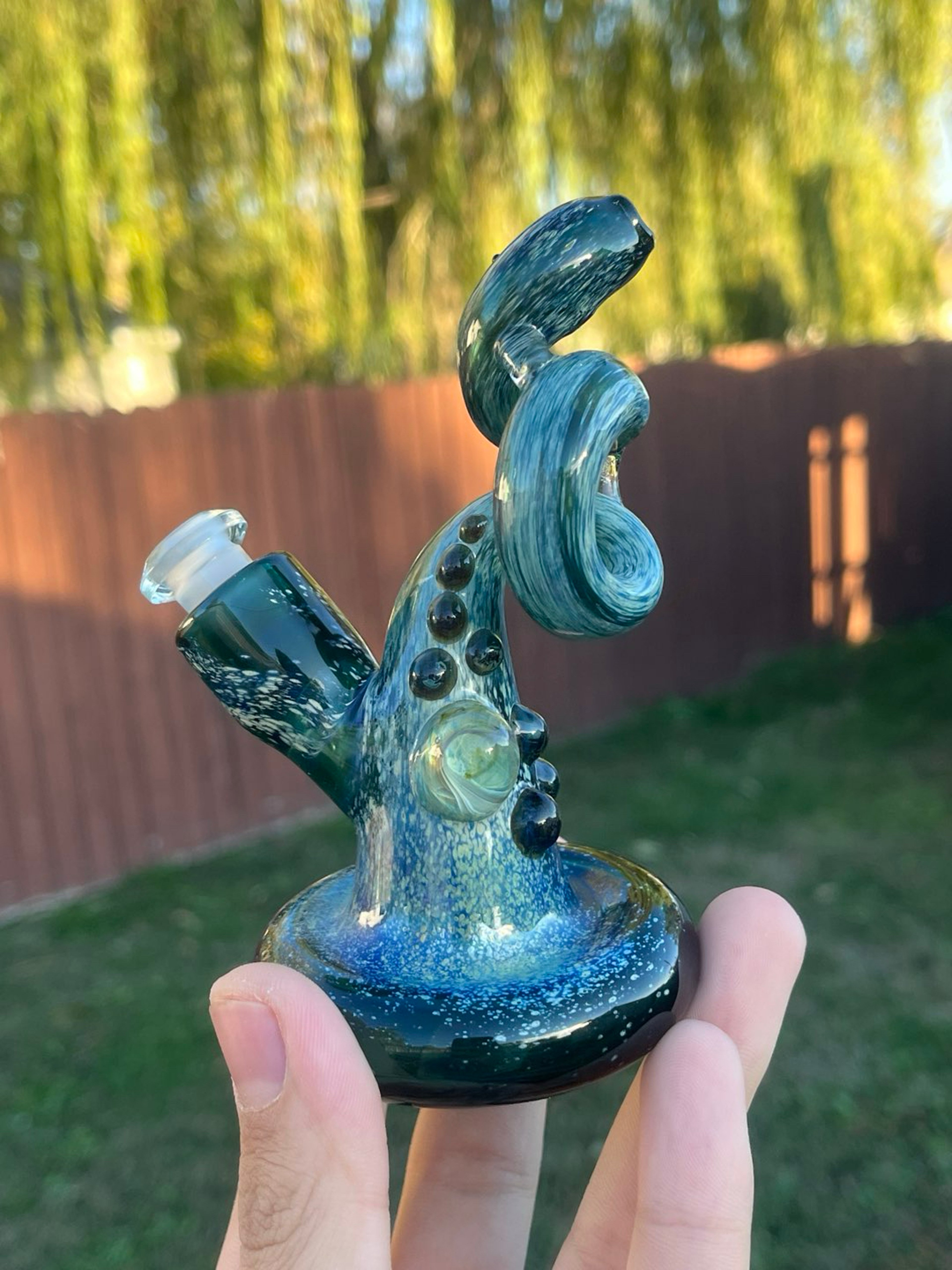 Preview pic of Smokey mountain glass mini tentecal