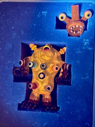 Preview pic of Akame x Theta glass Monster Rig 14mm UV