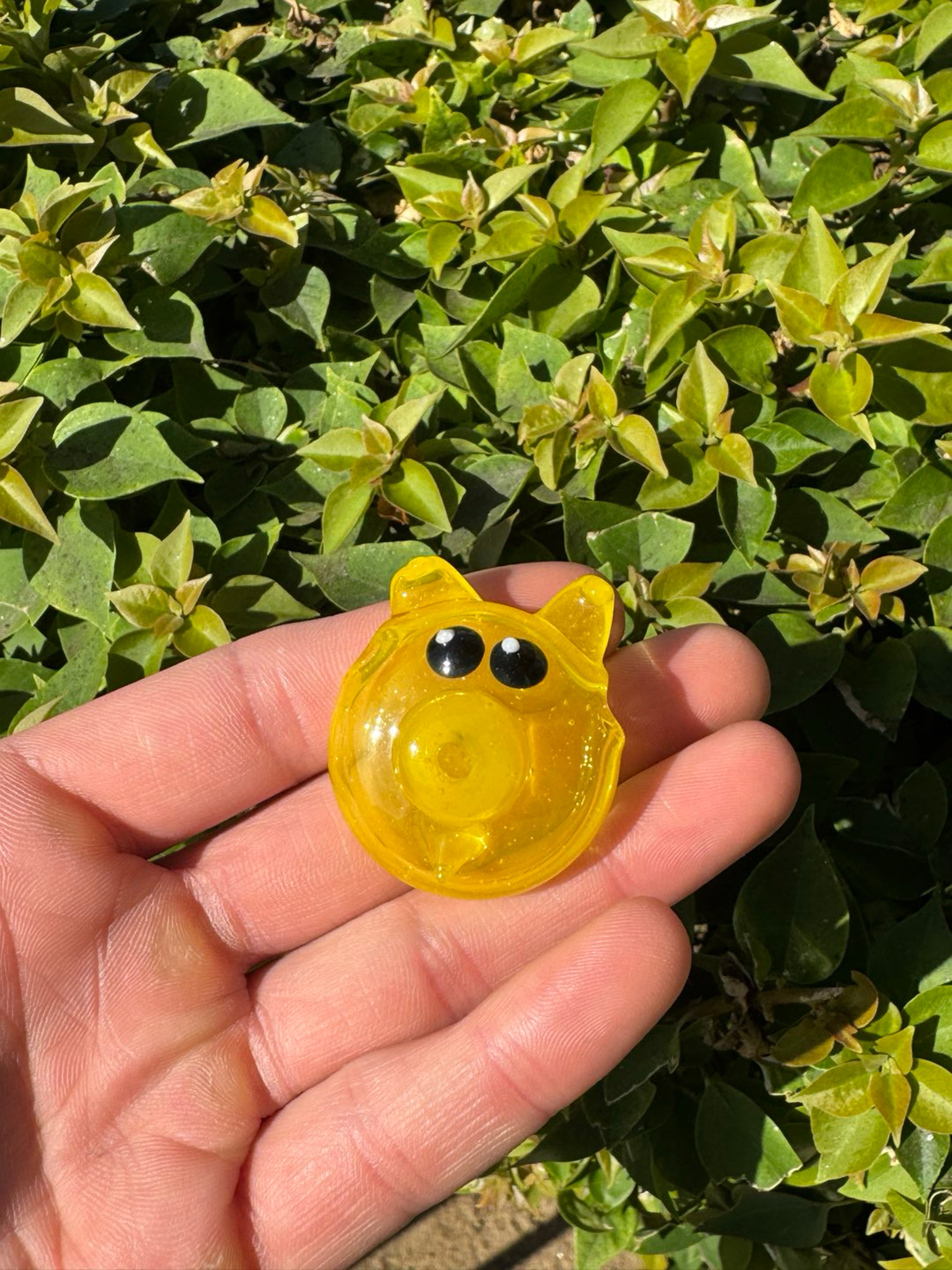 Preview pic of Medium size yellow pig pendant