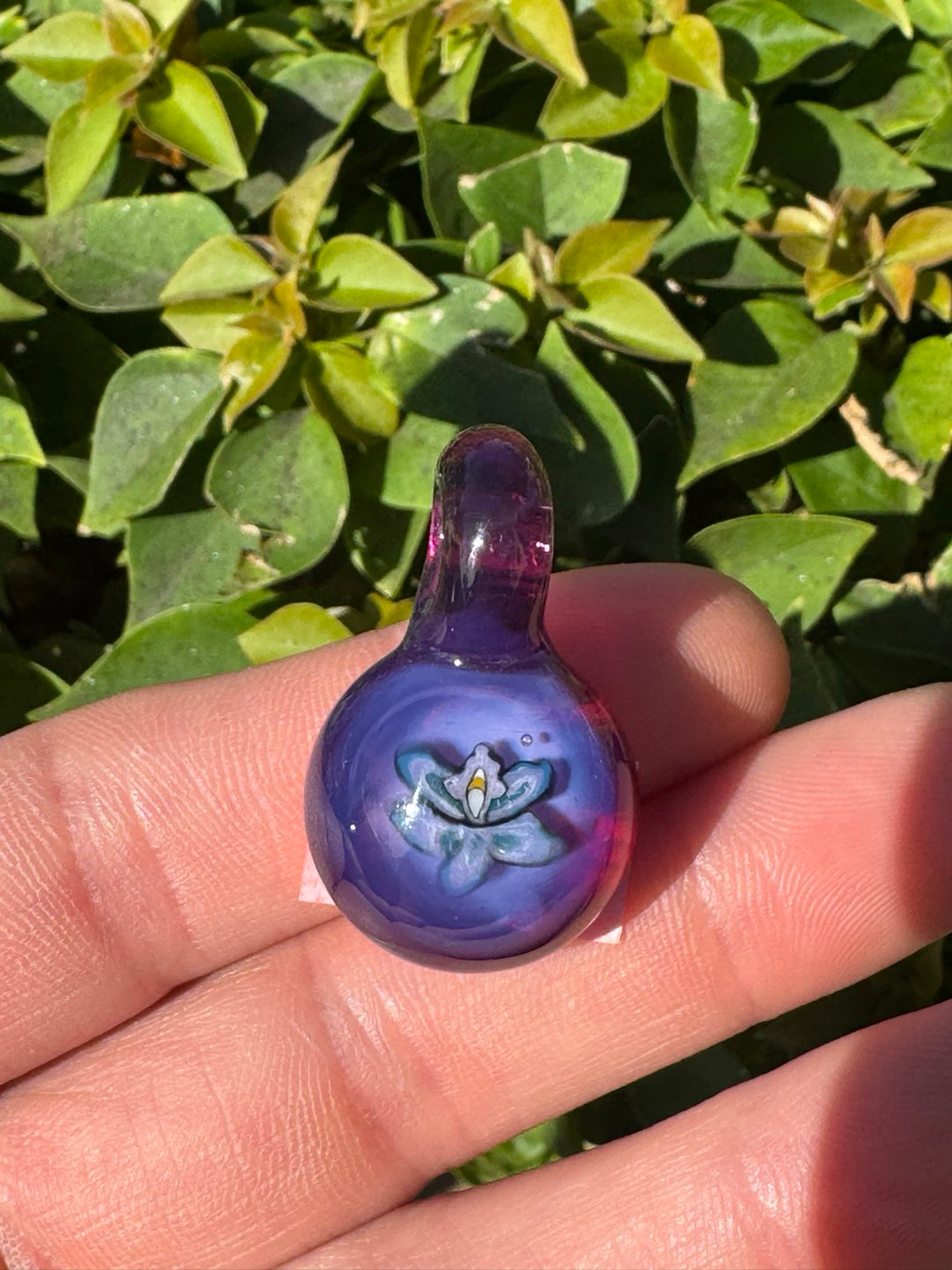 Preview pic of Small size purple flower pendant