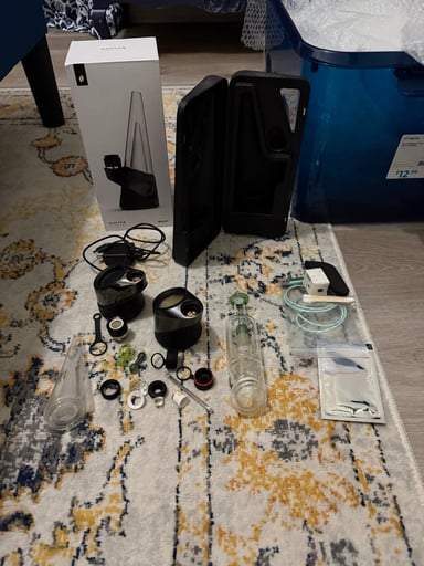 Preview pic of Puffco pro and peak of bundle