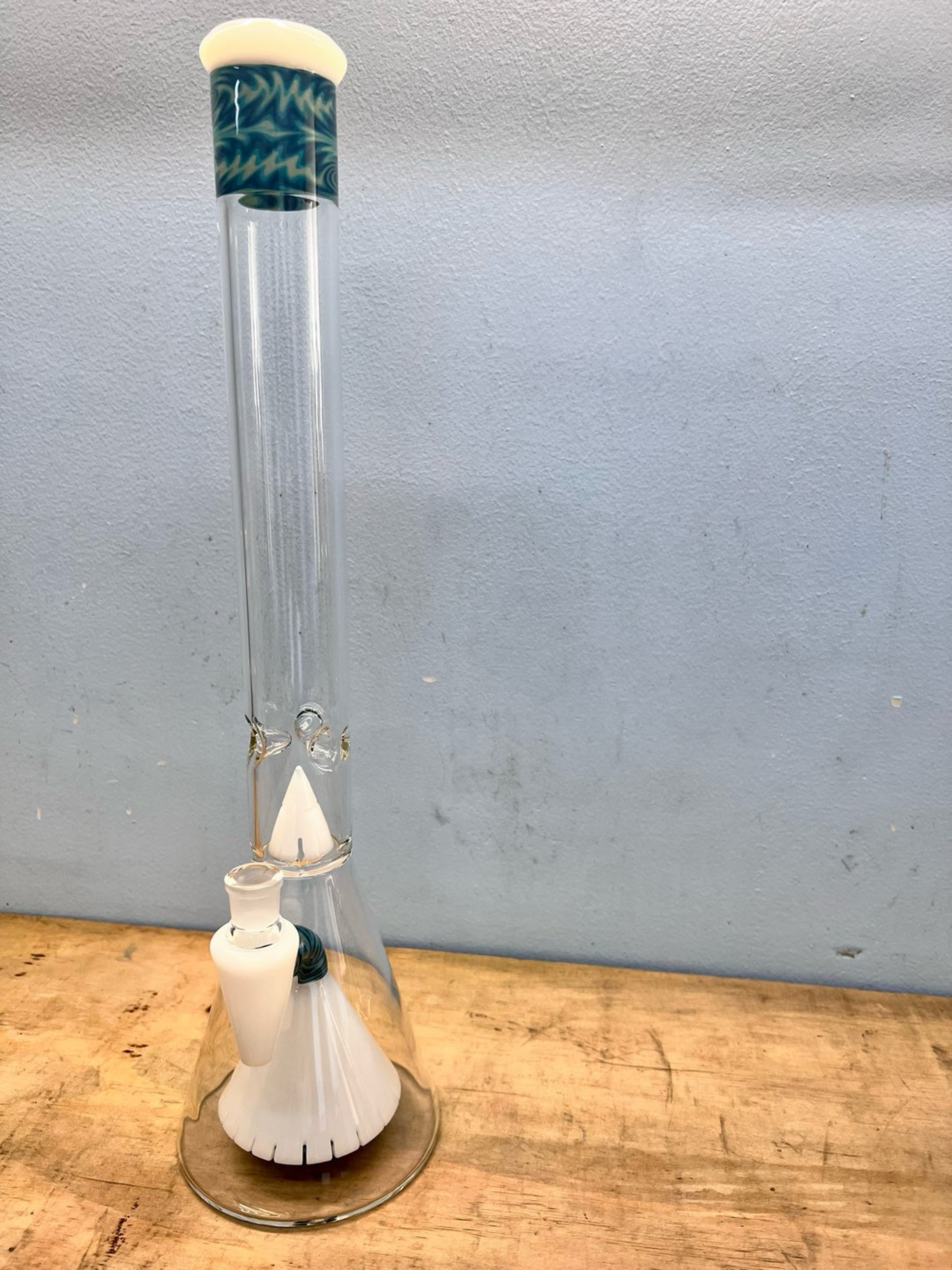 Preview pic of Giza Beaker 18” x 44