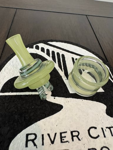 Preview pic of Yarbi Glass spinner cap + matching stand