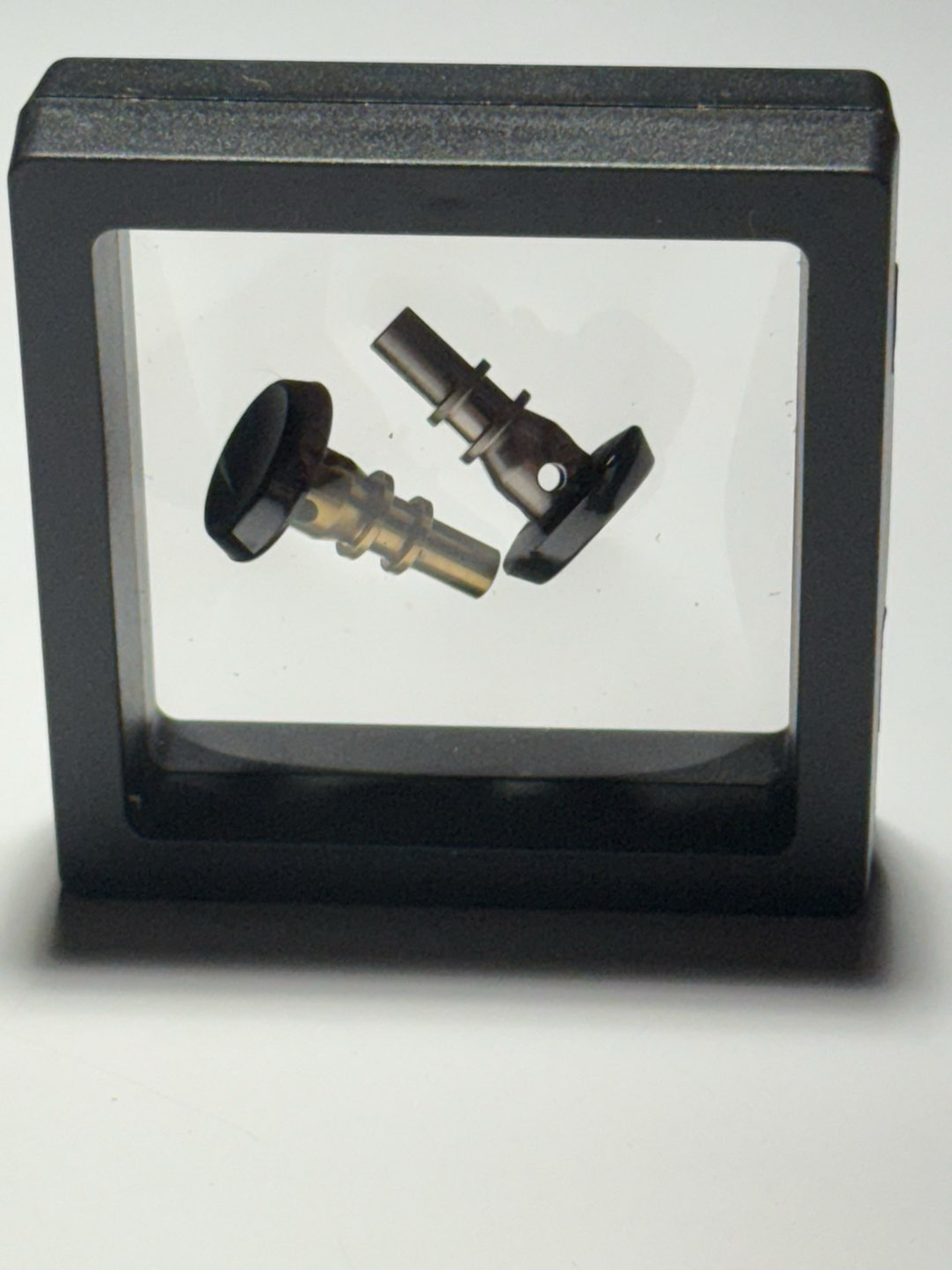 Puffco 3DXL Silver and Gold Caps image 0