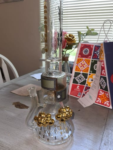 Preview pic of Juicy J bong