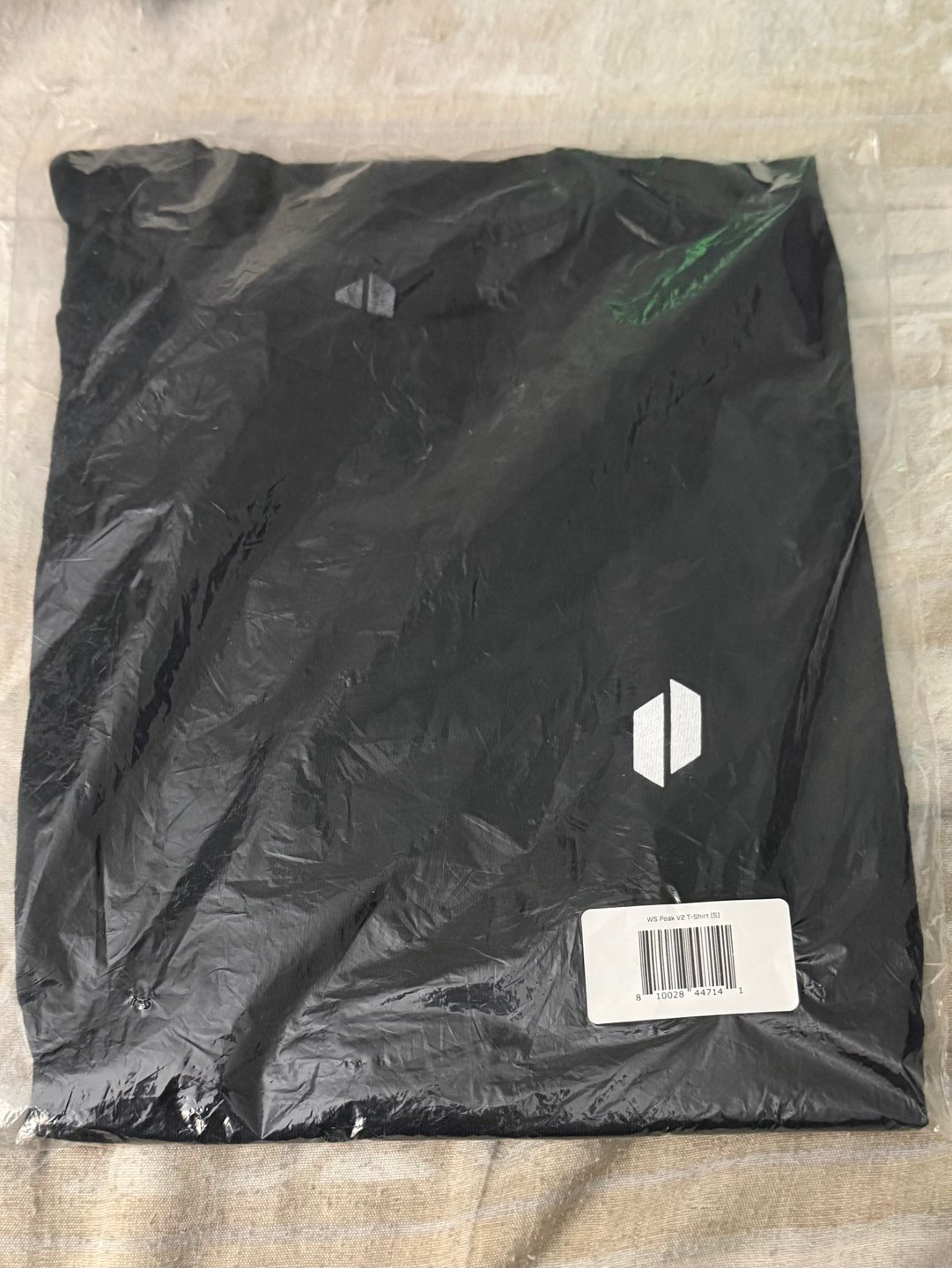 Preview pic of Puffco Peak V2 Shirt