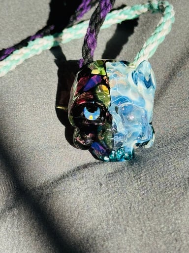 Preview pic of RARE* 🔥WARWICK GLASS 🔥CRESCENT opal eye full UV skull pendant !!🔥