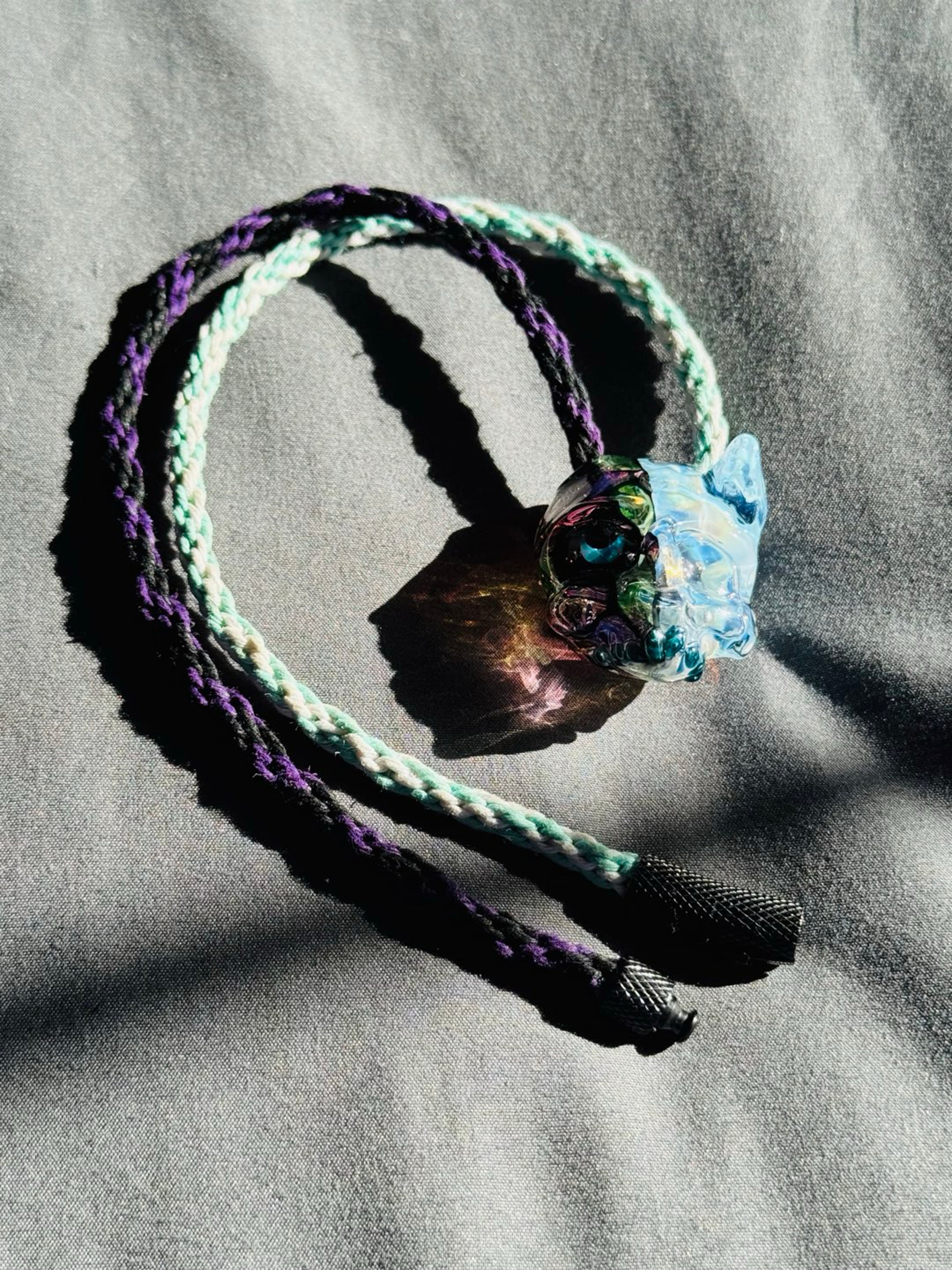 Preview pic of RARE* 🔥WARWICK GLASS 🔥CRESCENT opal eye full UV skull pendant !!🔥