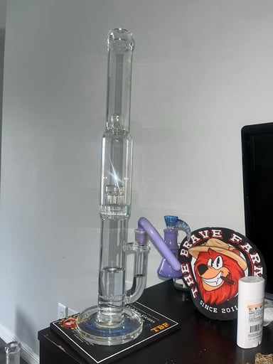 Preview pic of 22” Thick Ass Glass TAG super slit to 12 arm tree
