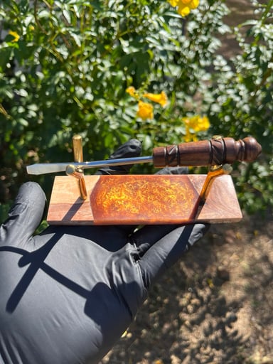 Preview pic of Dab tool W/ display stand