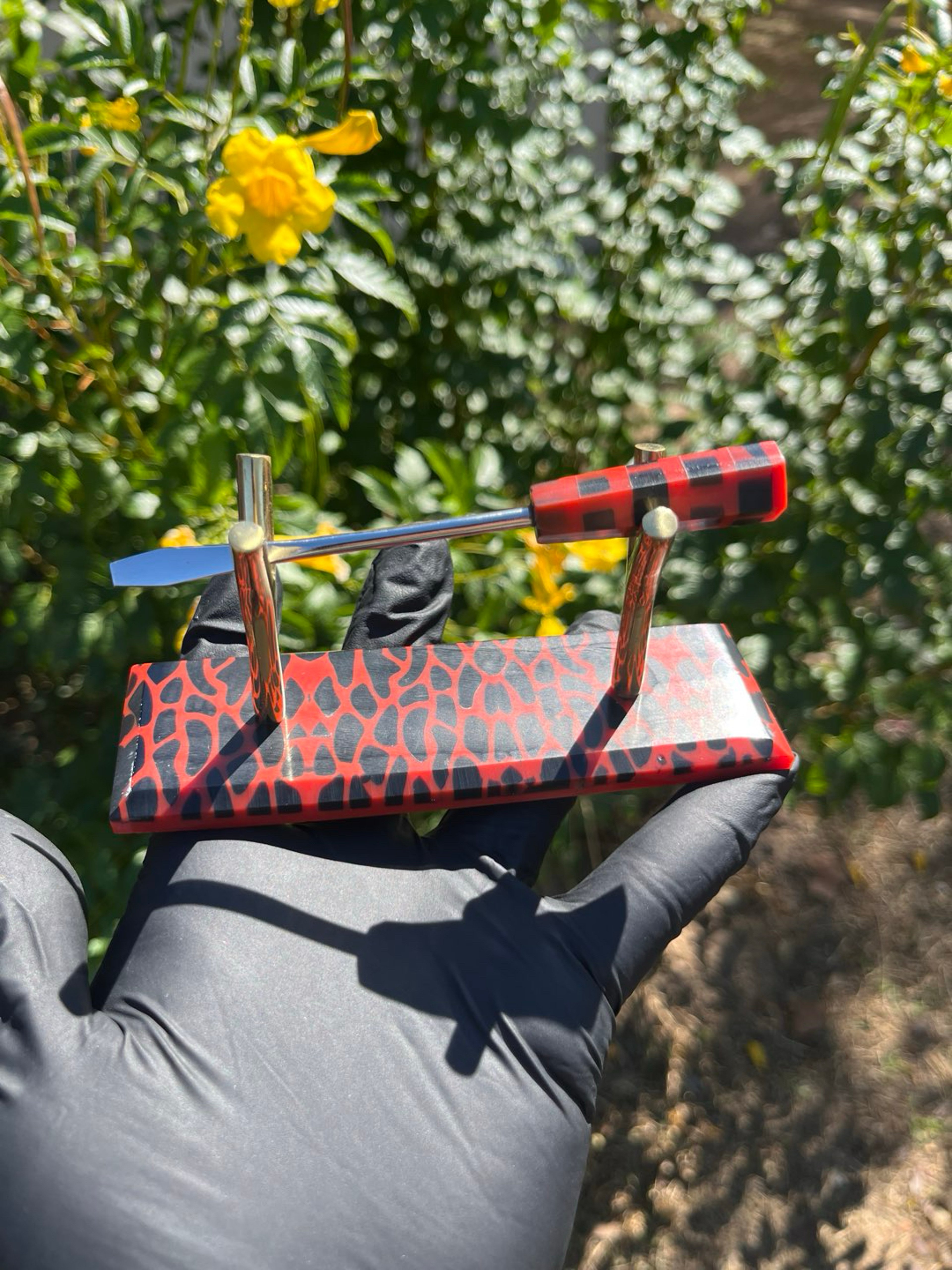 Dab tool W/ display stand image 0