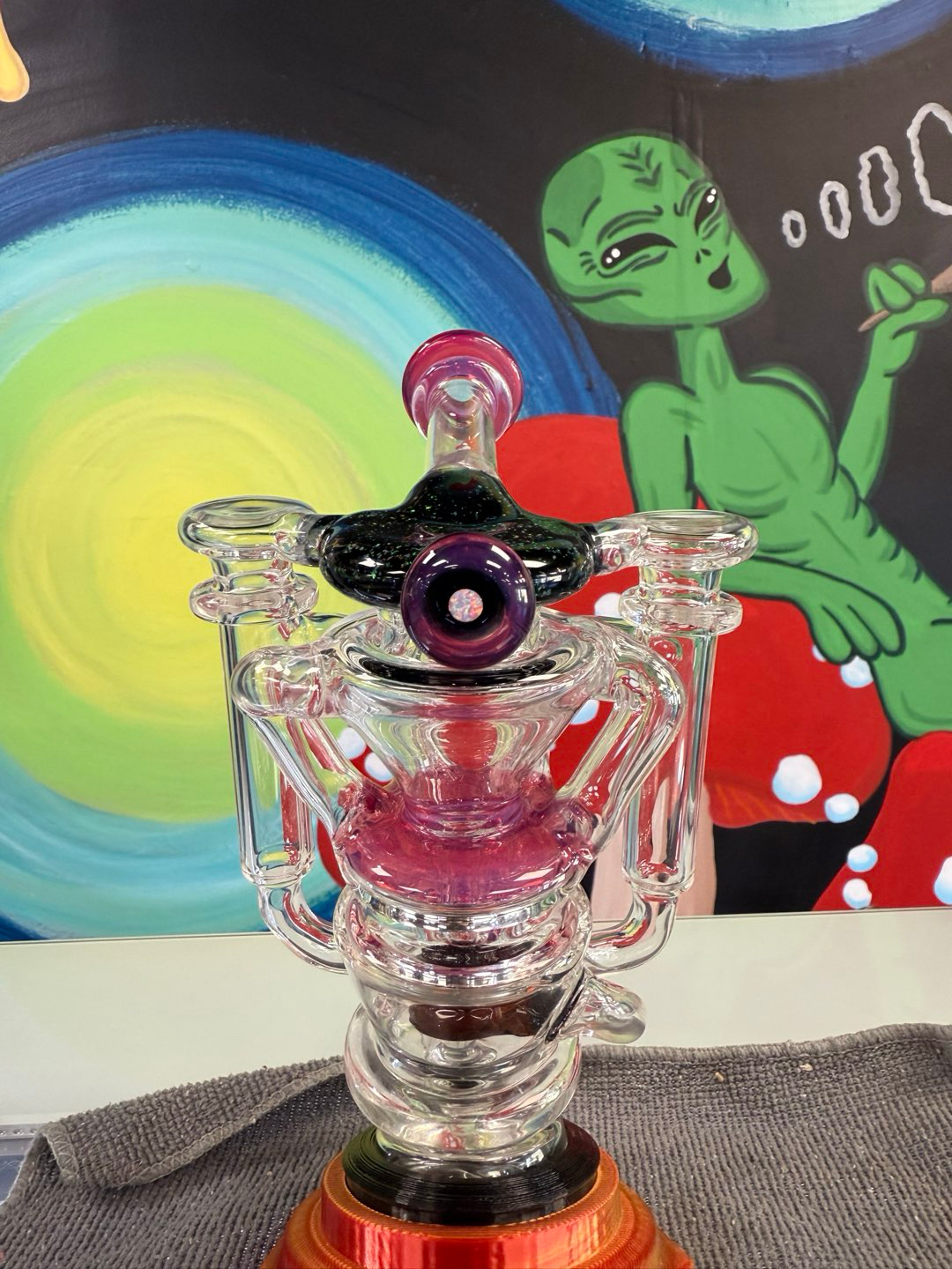 Preview pic of KYRU crushed opal mini R3 core reactor recycler puffco top