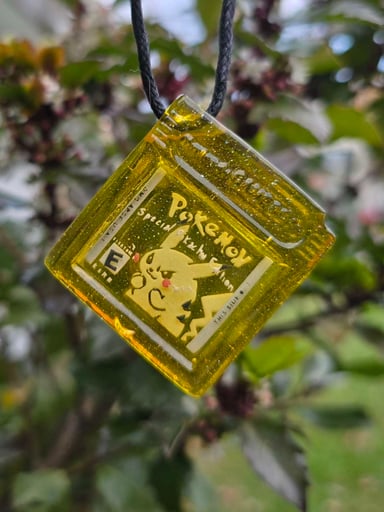 Preview pic of Seconds Pokemon Yellow Pikachu Game Cartridge Pendant