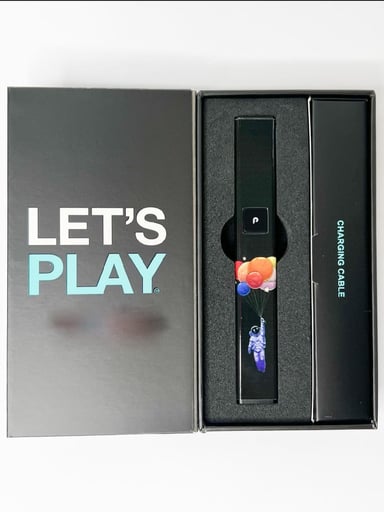 Preview pic of Plugplay Balloon Astronaut Battery USB-C