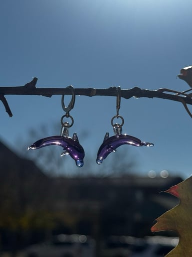 Preview pic of Gold amethyst dolphin earrings
