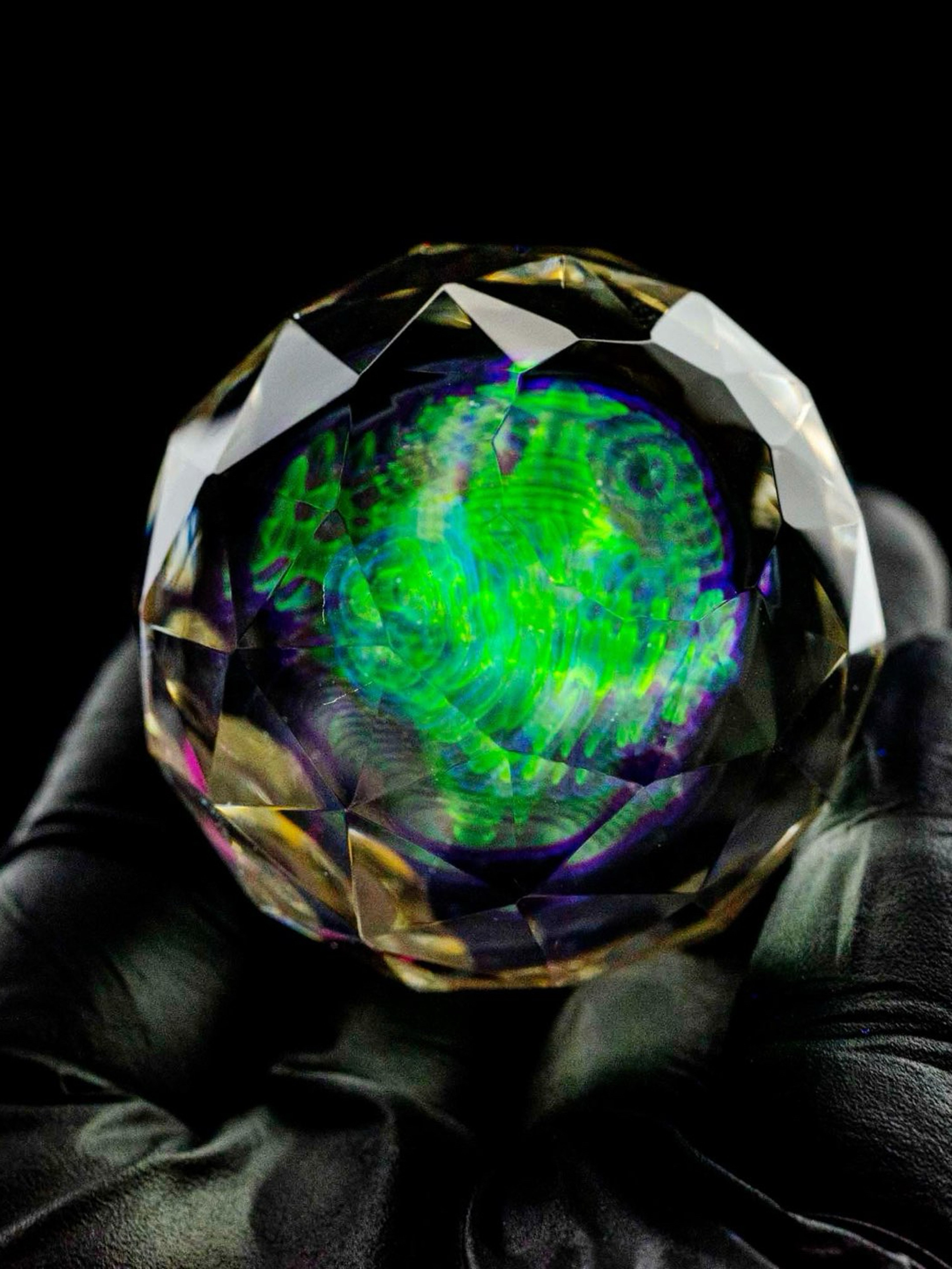 Preview pic of Faceted UV Marble