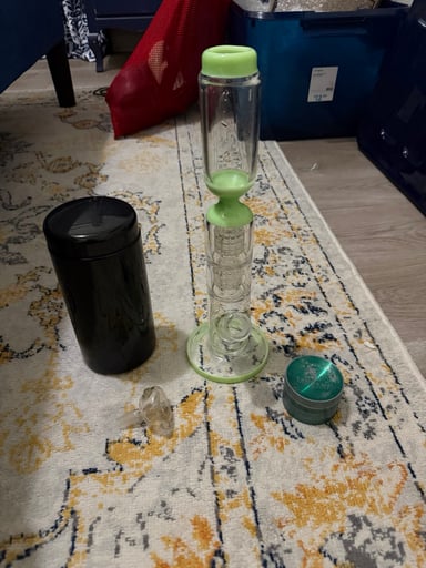 Preview pic of Twin percolator bong with grinder, and large jar