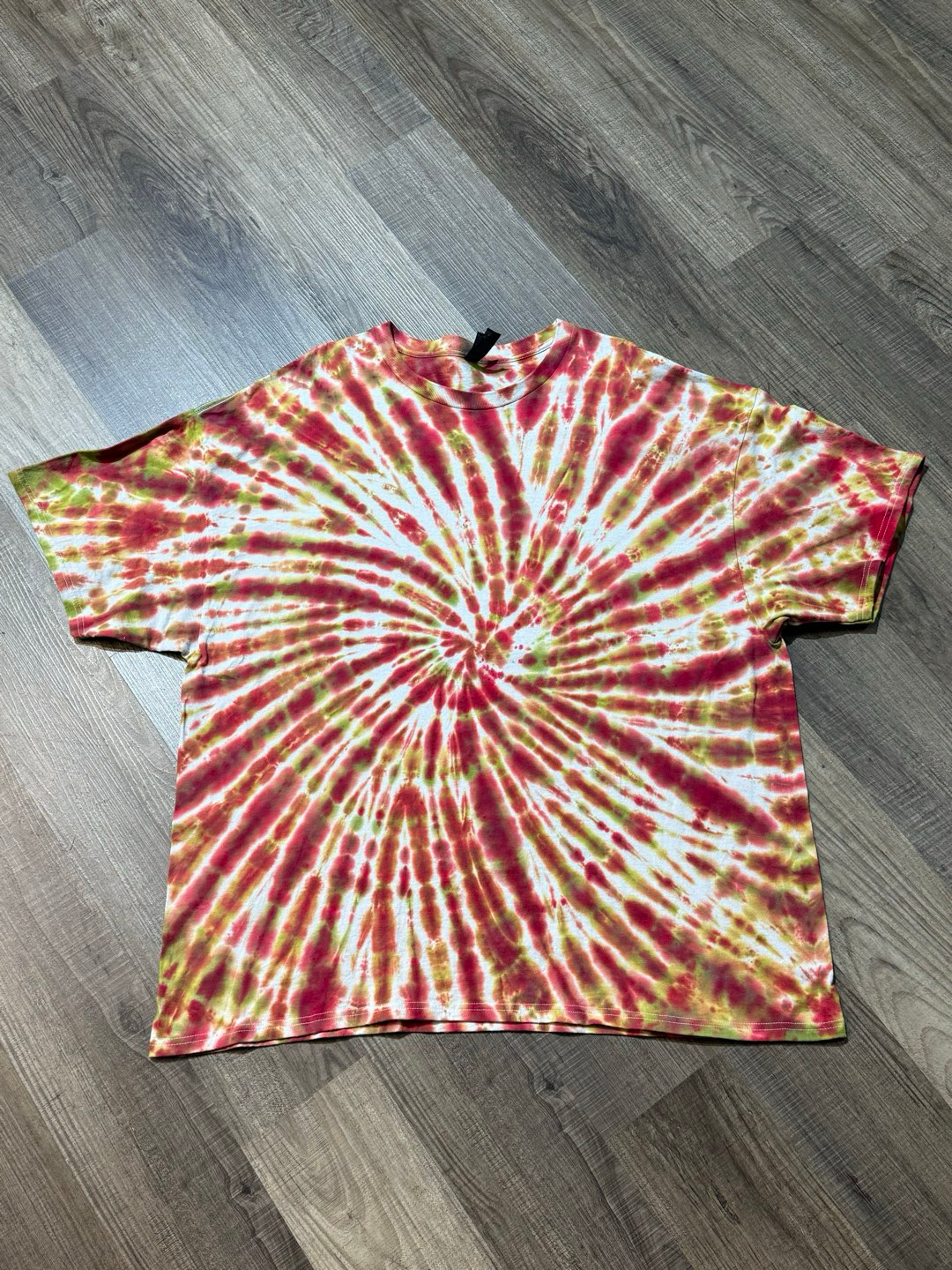 Preview pic of Tie Dye 3XL Made By curlystiedyes