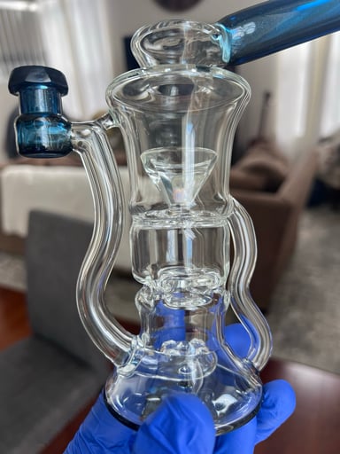 Preview pic of Kadabra glass gemkeeper