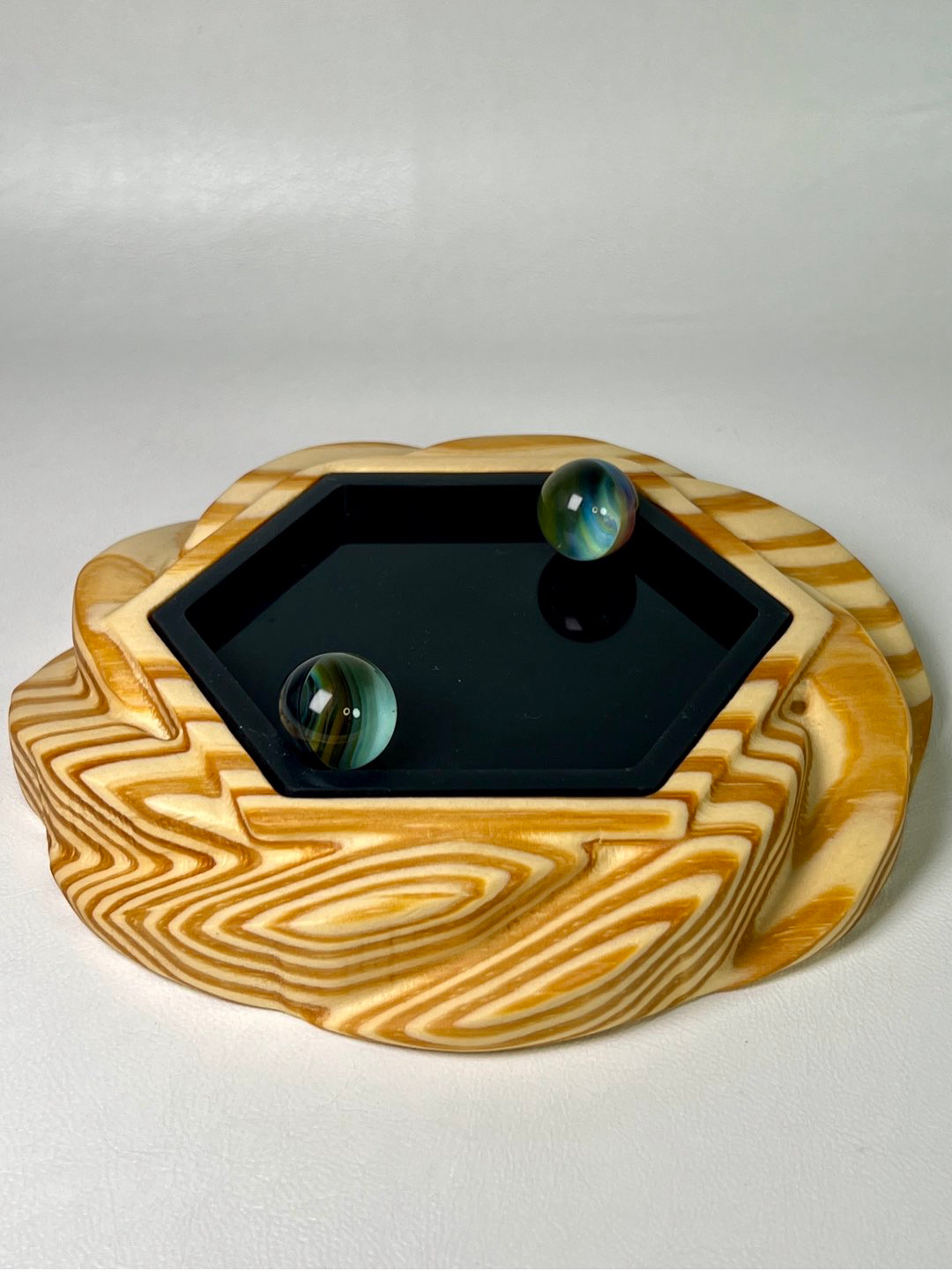 Preview pic of Silicone Grab Mat ‘Abyss’ by Smoke In Style