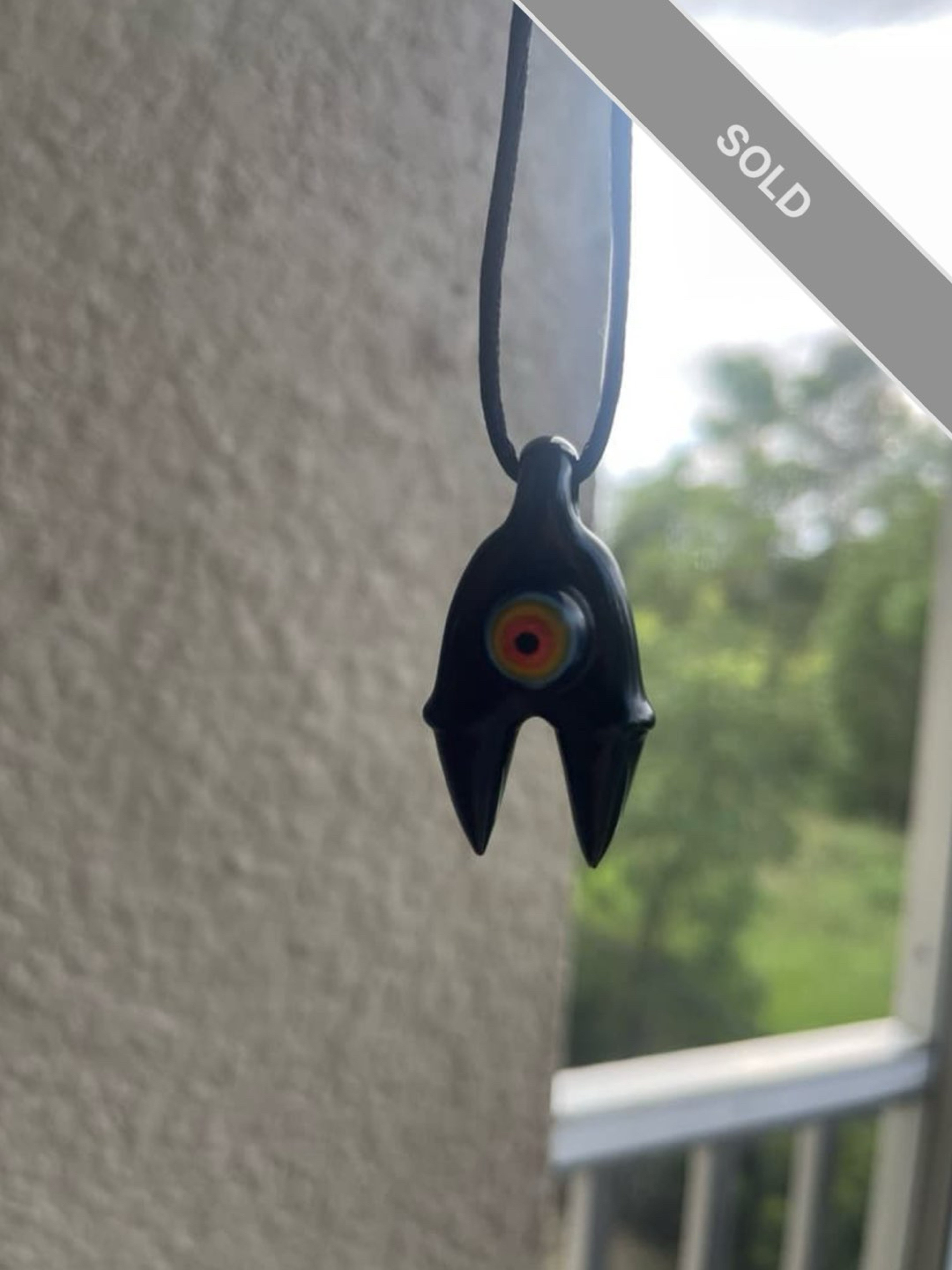 Preview pic of Elbo Pendant