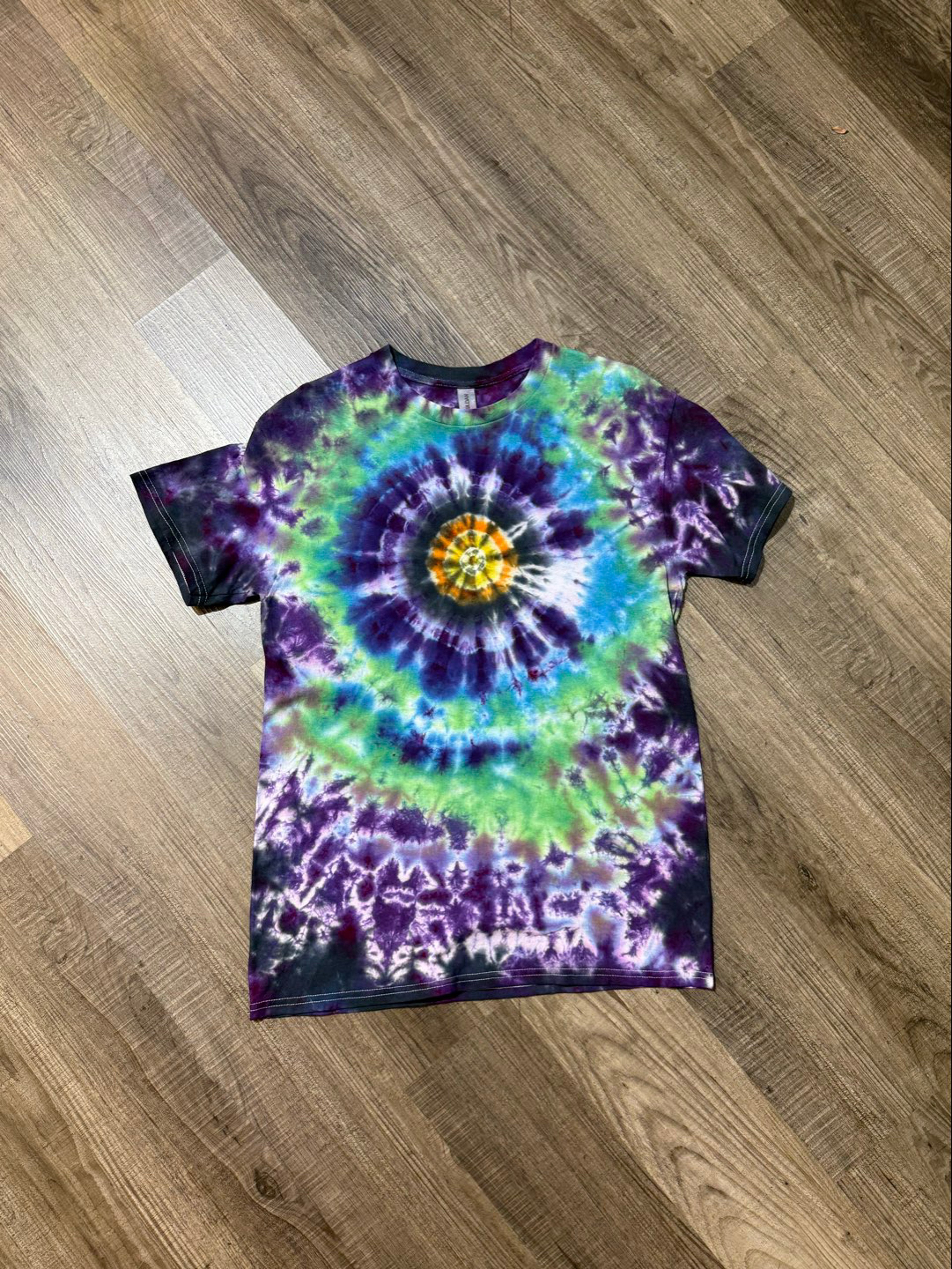 Preview pic of Tie dye medium