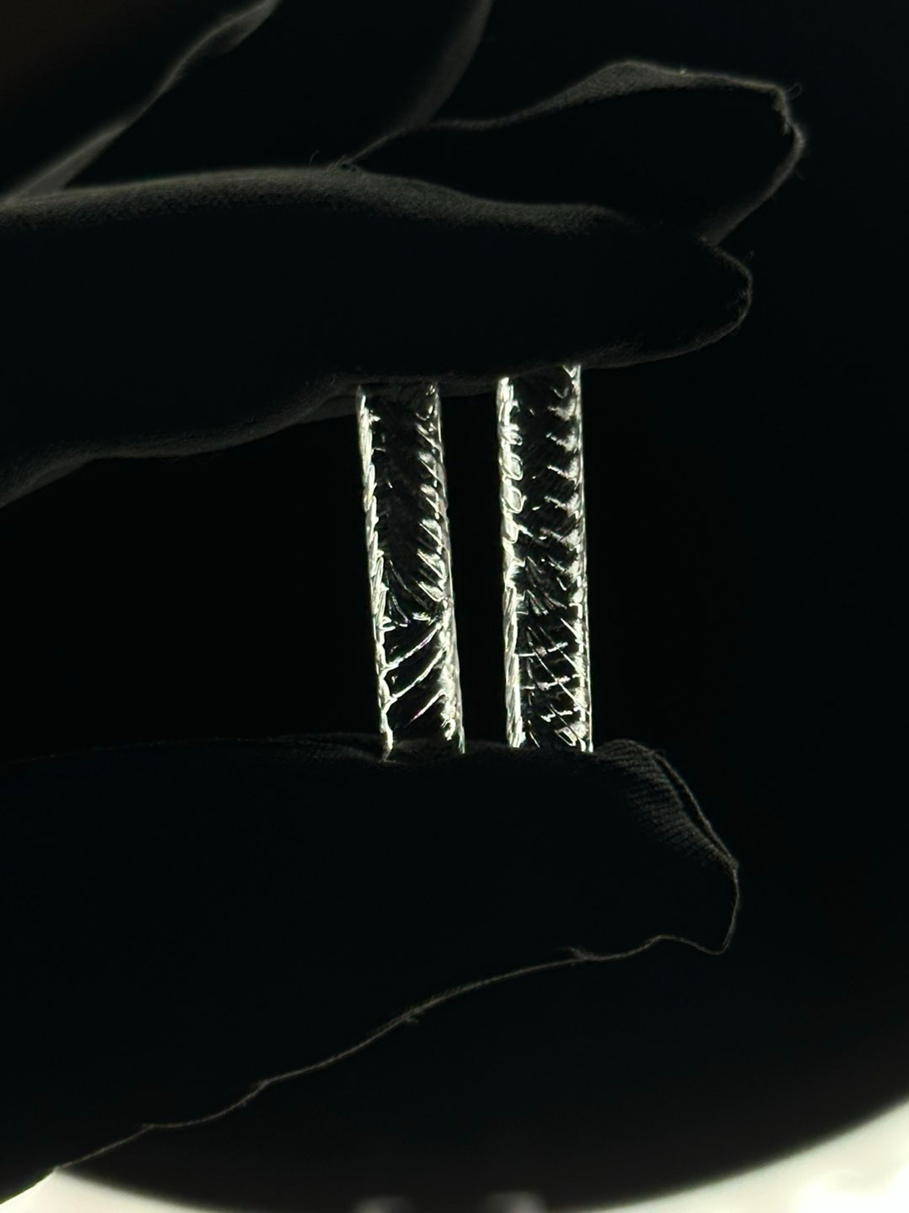 Preview pic of Medium Solid Quartz Etched Pillar 2 pack