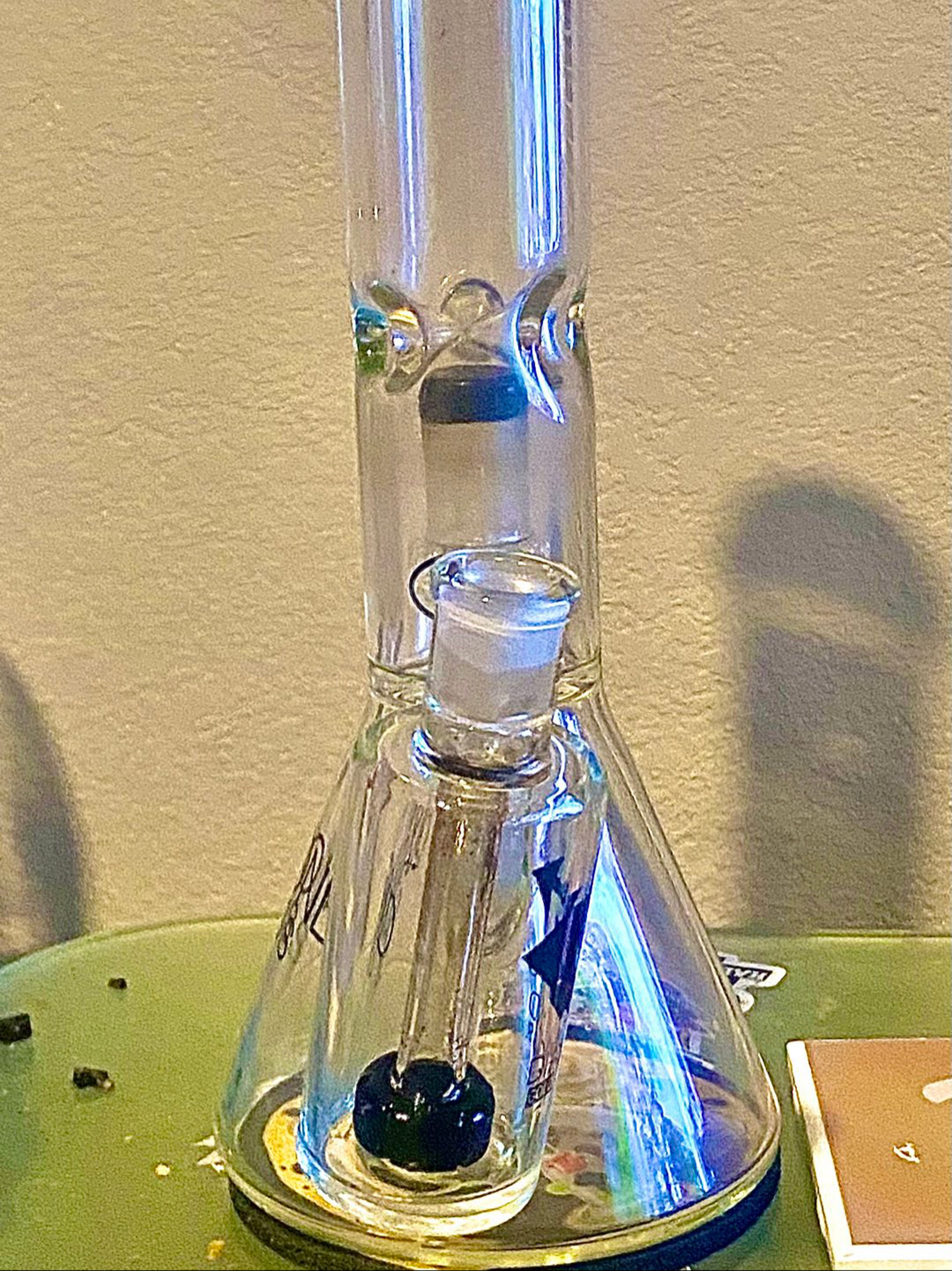 14” DIAMOND GLASS BEAKER image 0