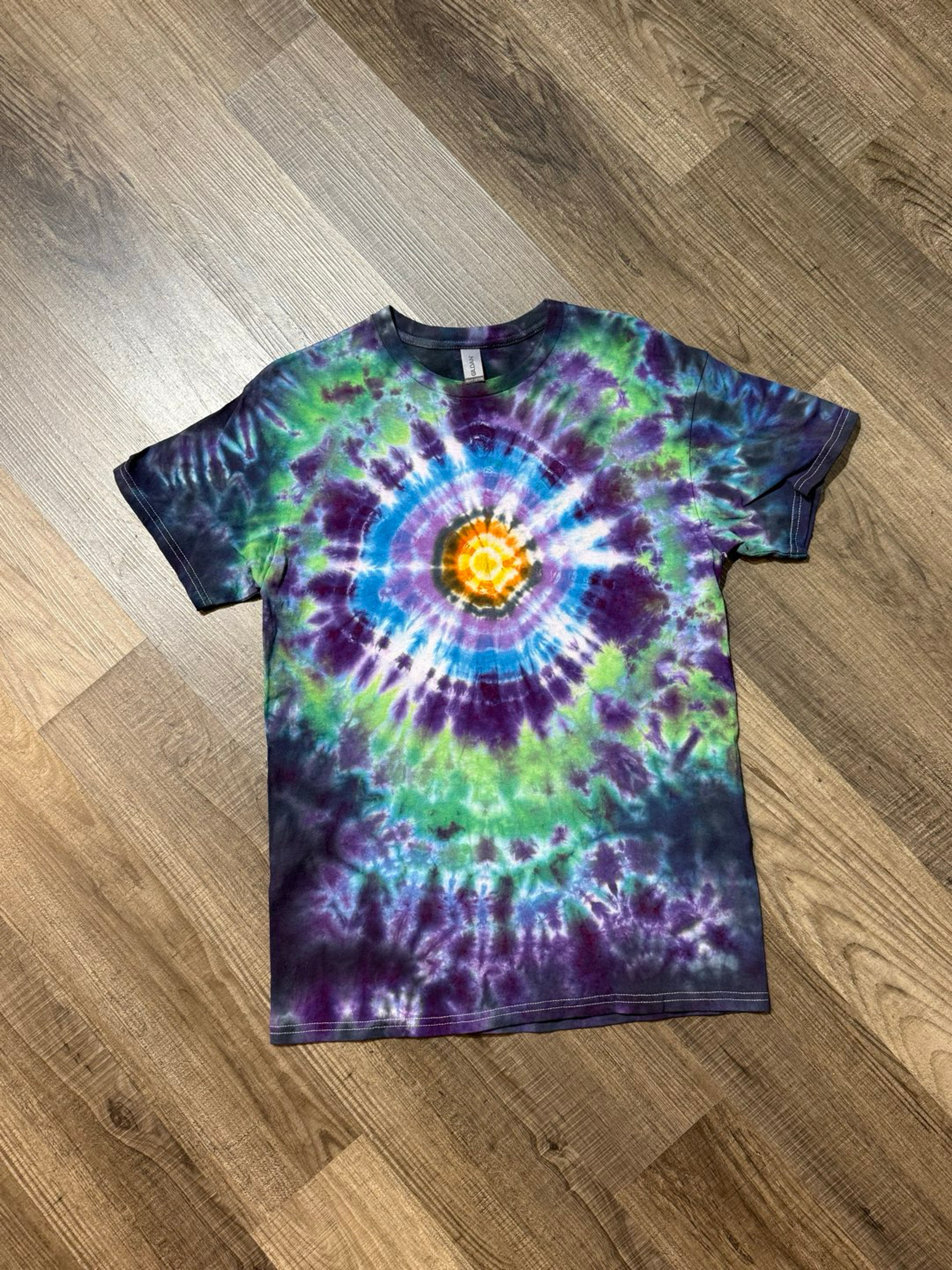 Preview pic of Tie dye size medium