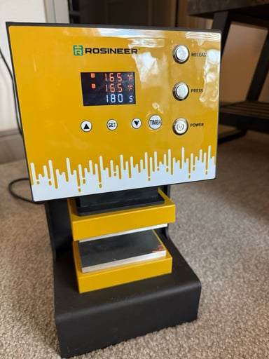 Preview pic of Rosineer 4 ton press