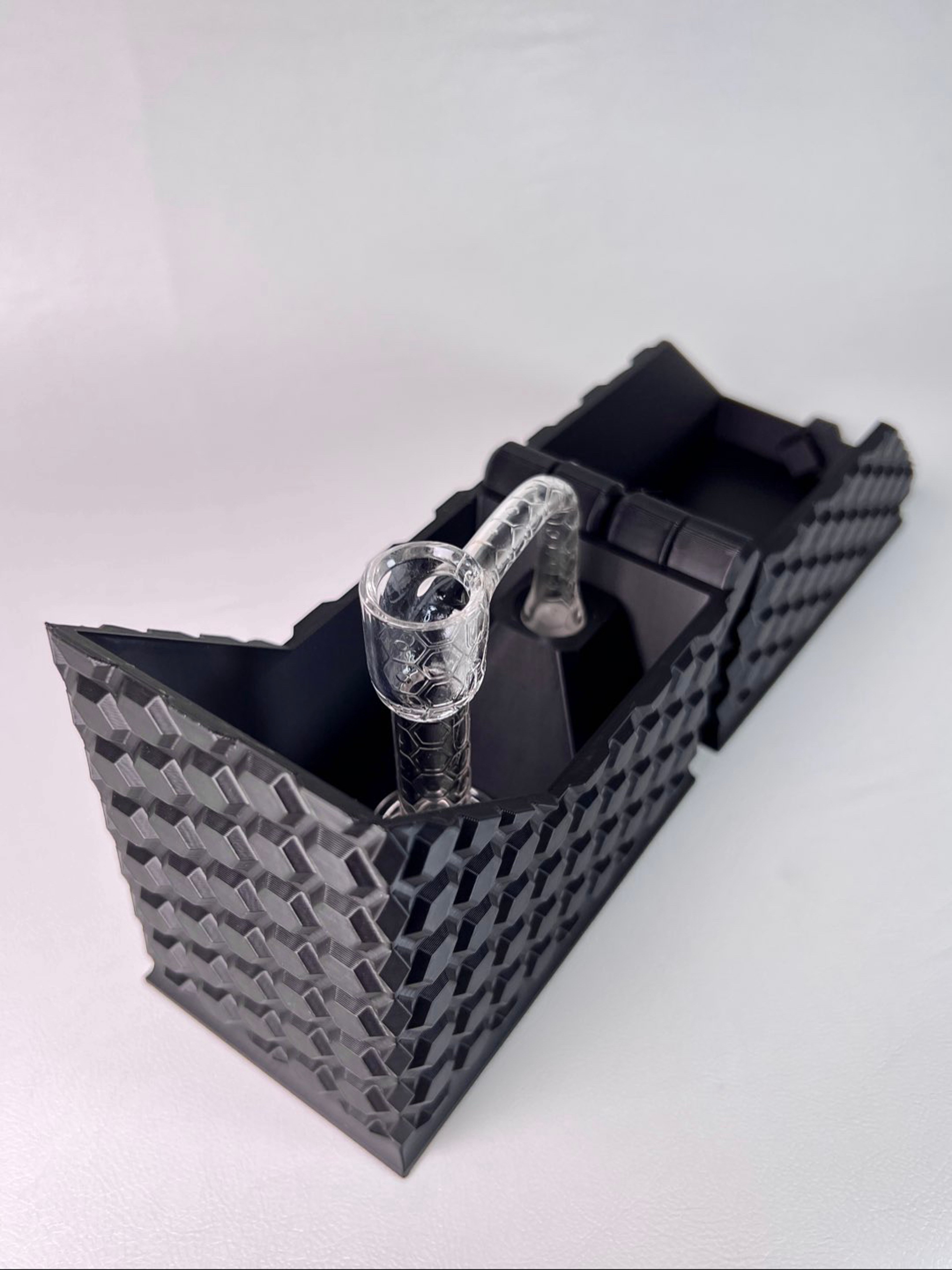 Preview pic of Gilded Guardian Banger Holder