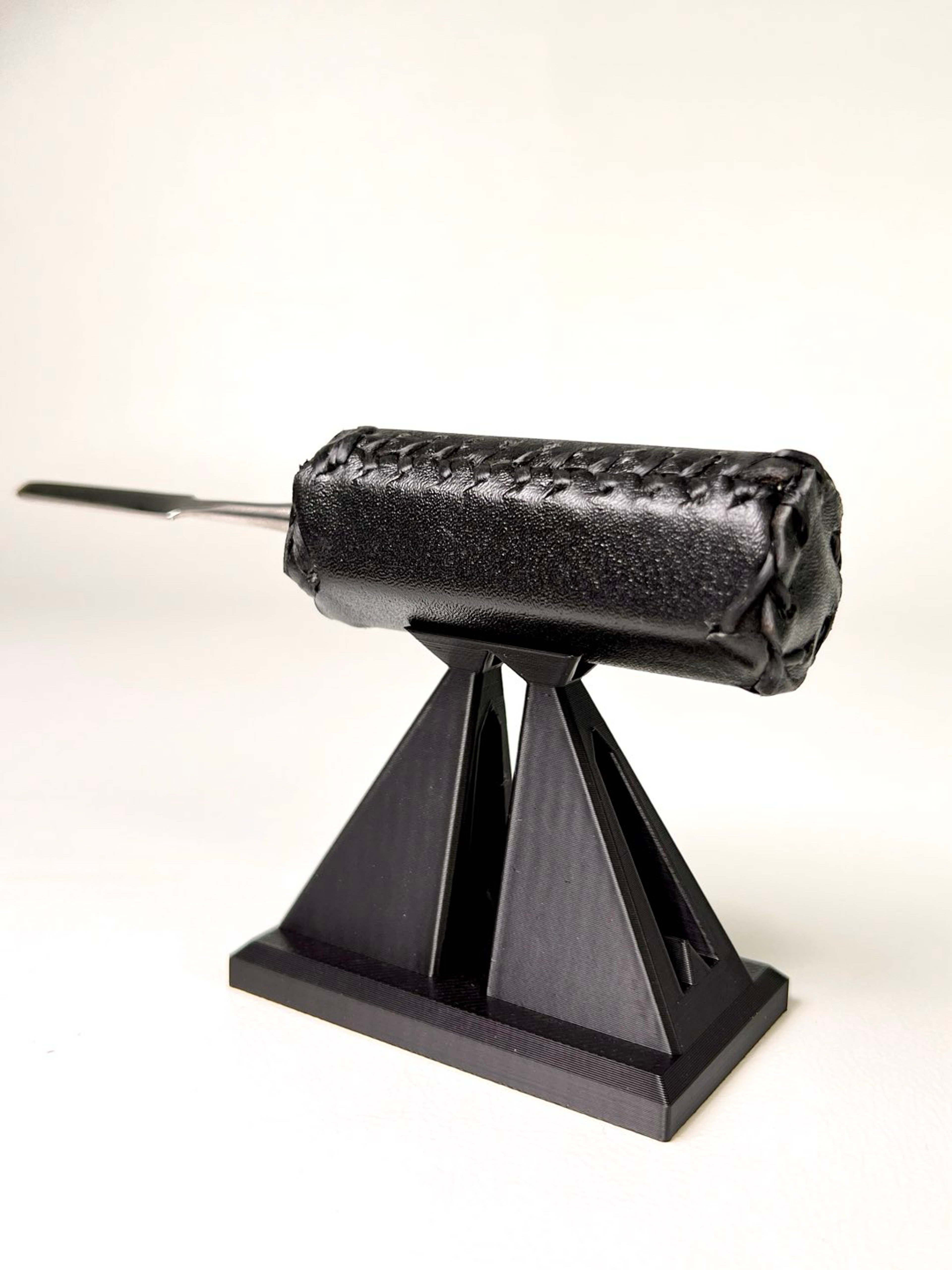 Preview pic of Hexagon Black Leather Wrapped Dab Tool