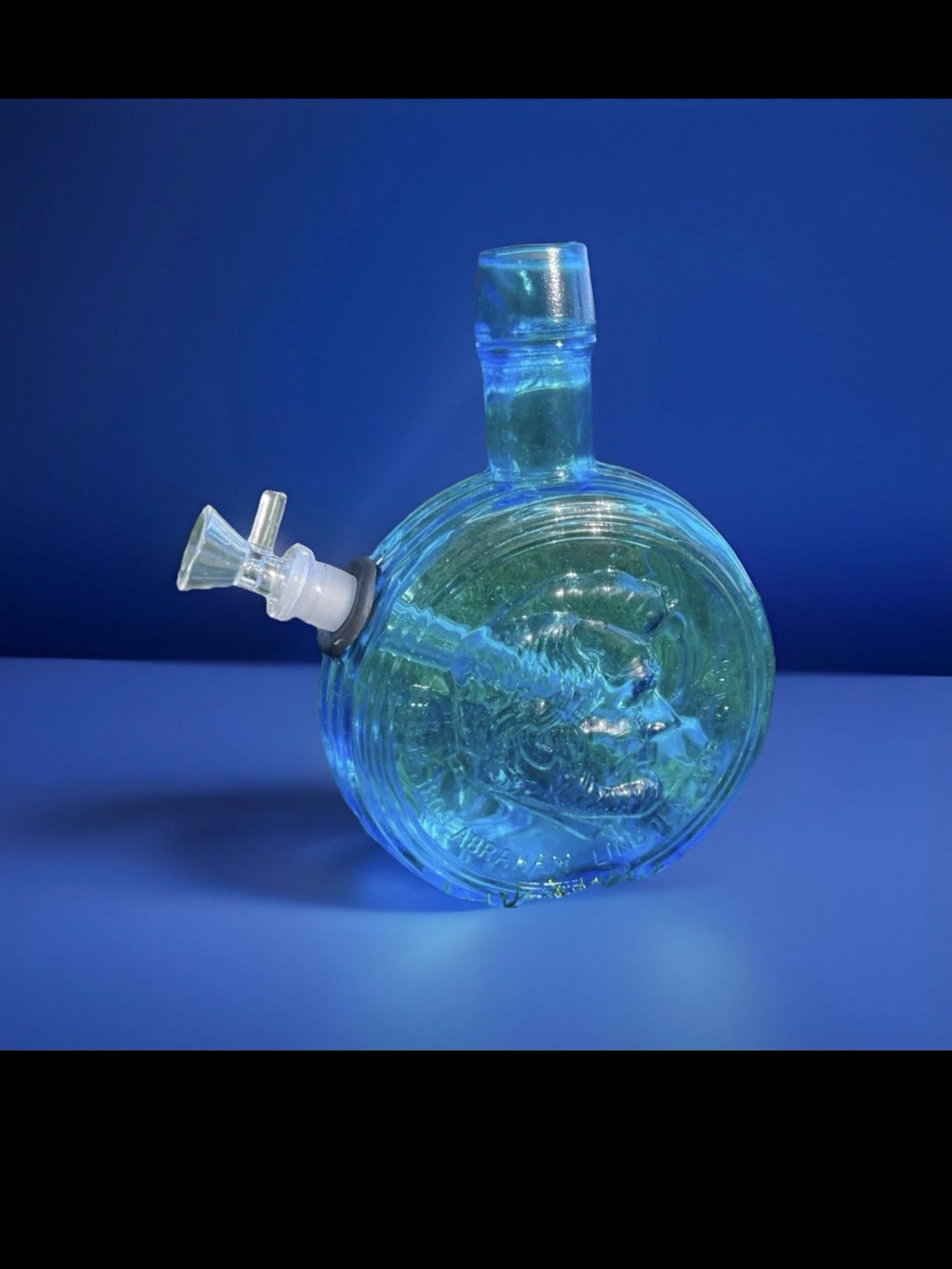 Preview pic of Coin bong clear blue 💙🔵