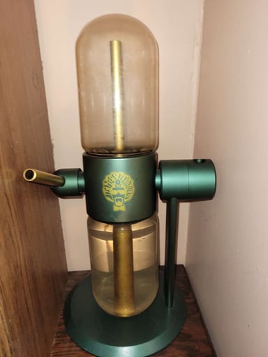 Preview pic of Stundenglass Gravity Hookah